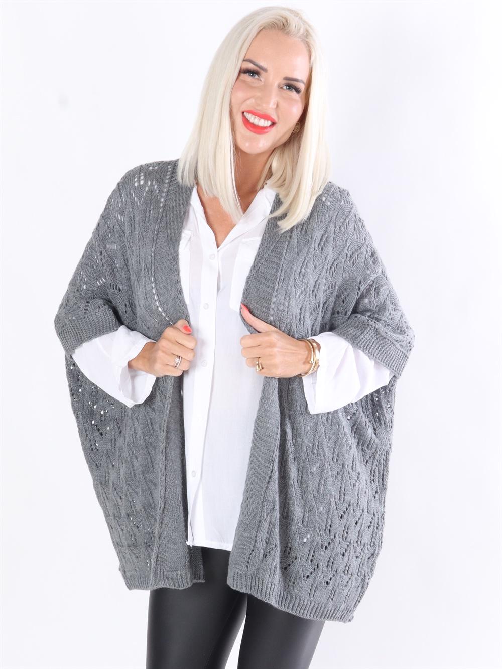 Violetta - Stickad kofta med hålmönster och korta ärmar