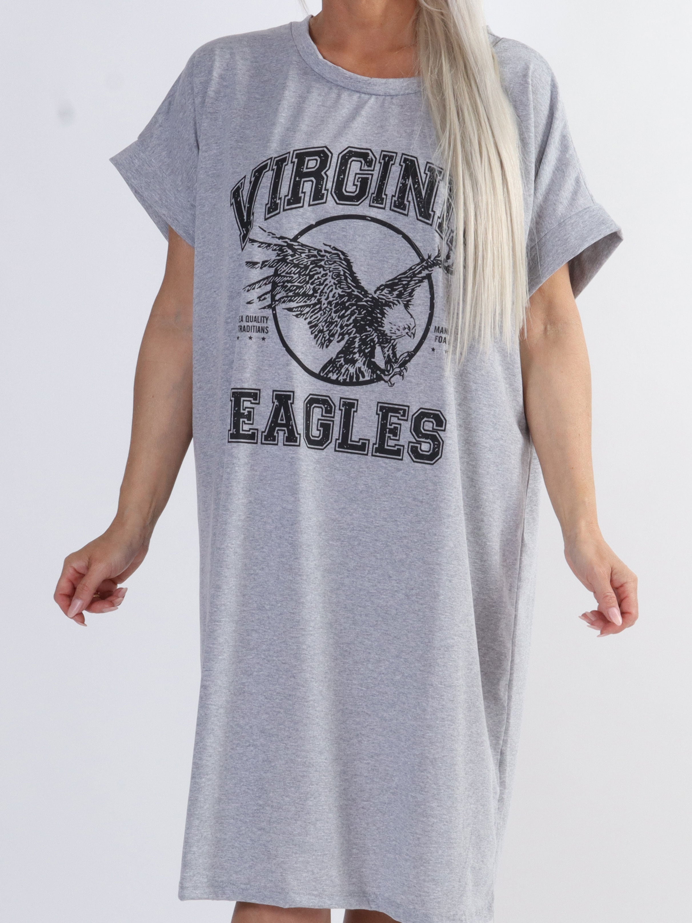 Virginia - Mjuk plus size t-shirt klänning med motiv