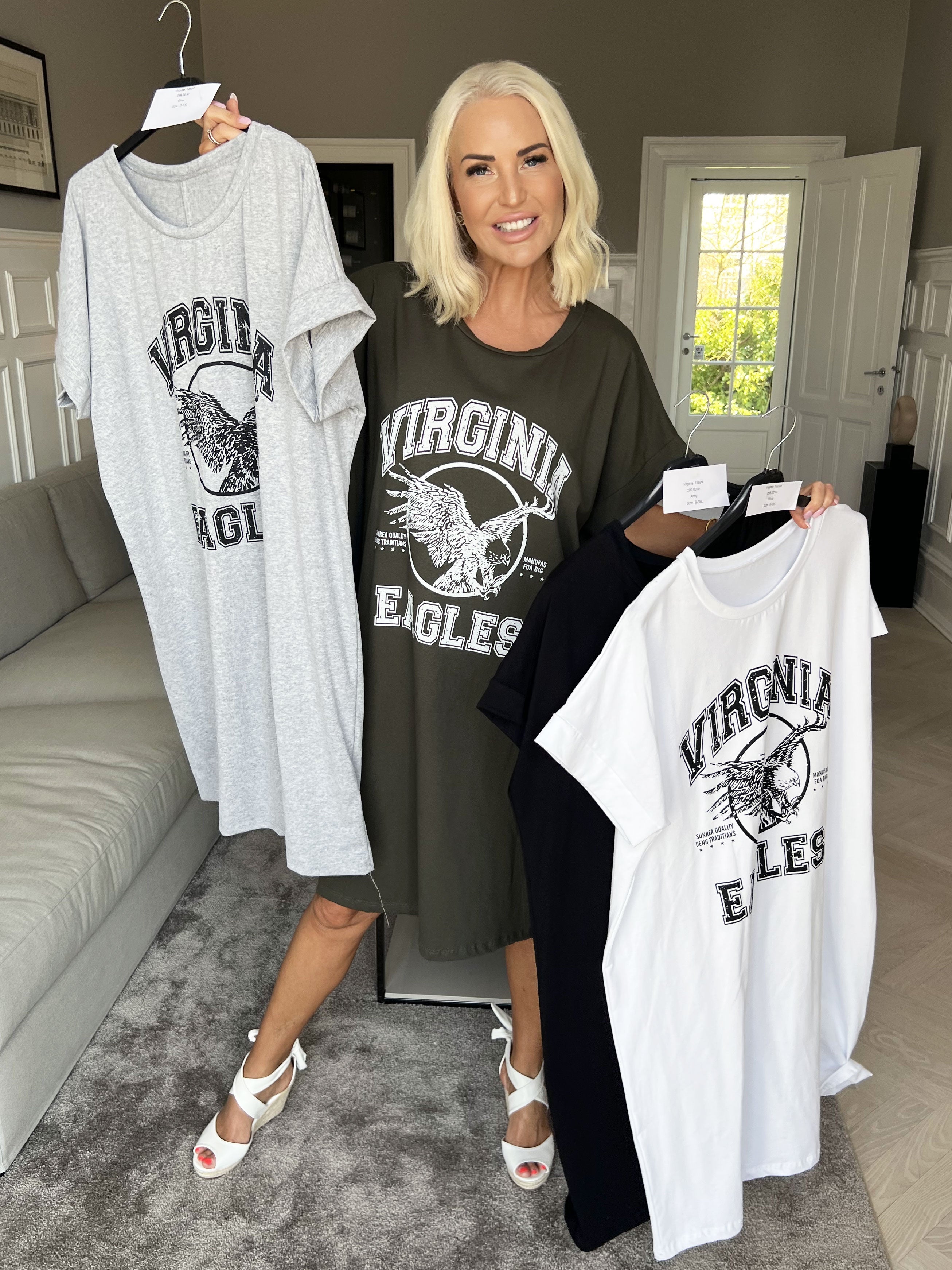 Virginia - Mjuk t-shirt klänning med motiv - Army