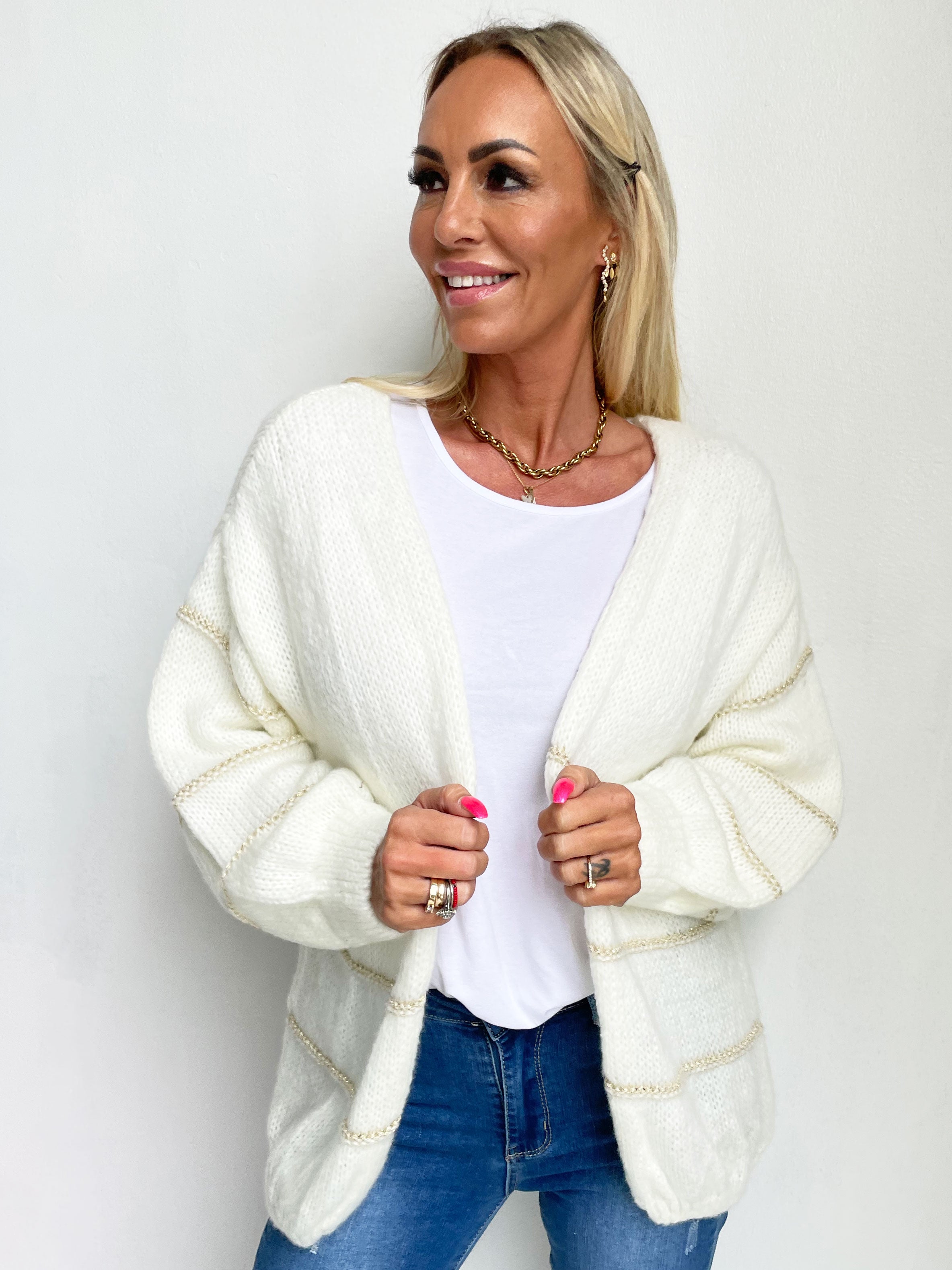 Yanira - Stickad kofta med guldfärgade ränder