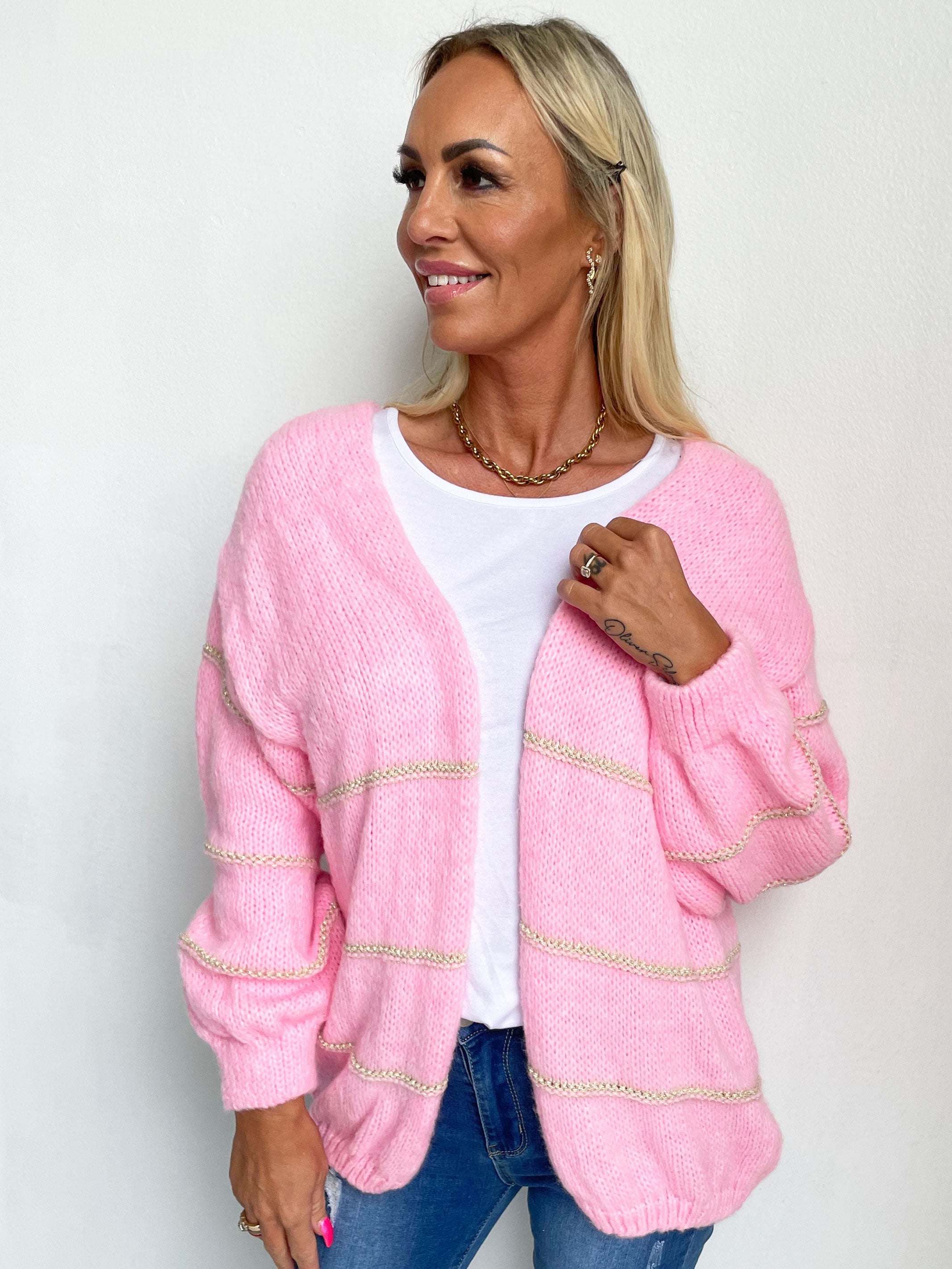 Yanira - Stickad kofta med guldfärgade ränder