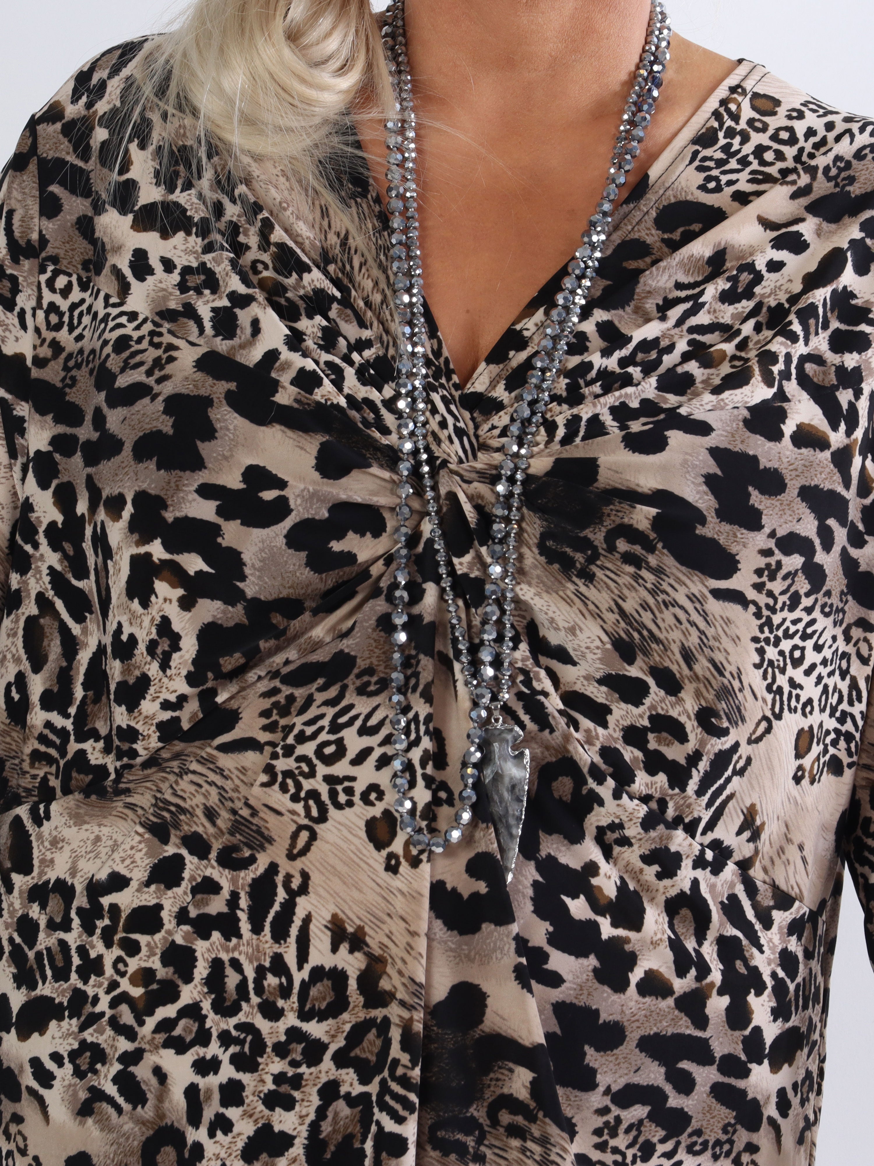 Zaida - Elastisk plus size klänning med knut på bröstet