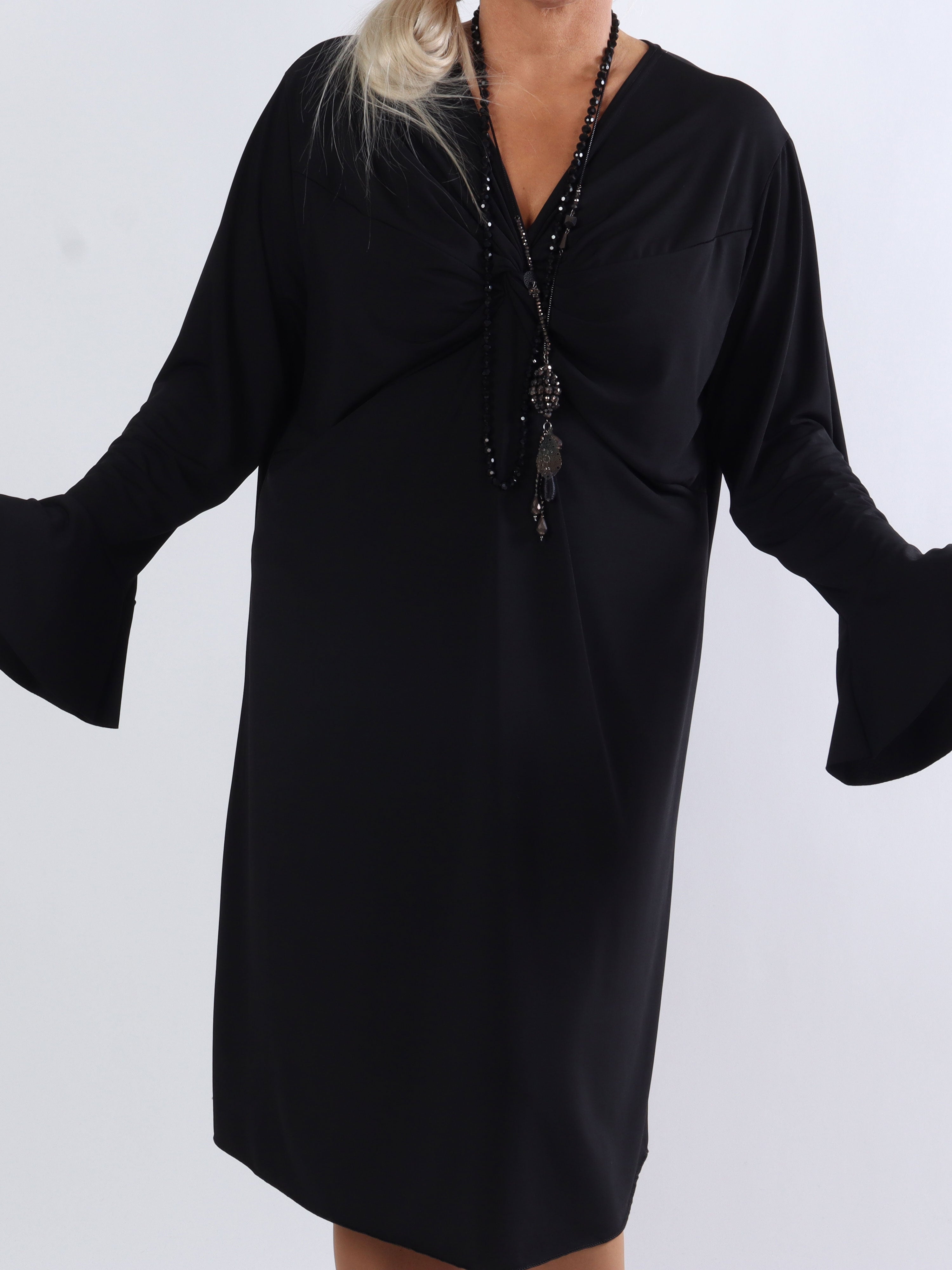 Zaida - Elastisk plus size klänning med knut på bröstet