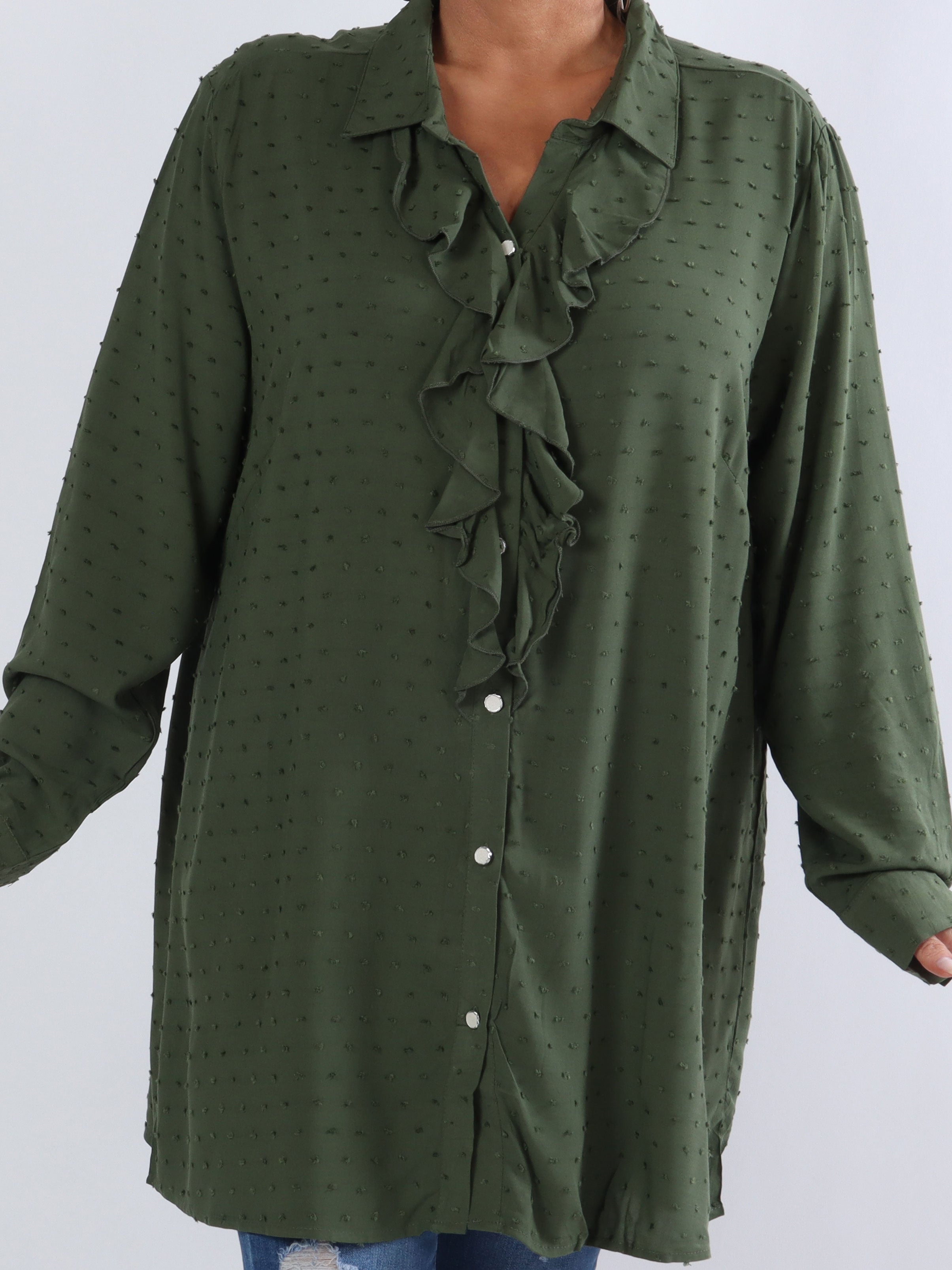 Zandra - Plus size skjorta med volang och prickiga detaljer - Blue