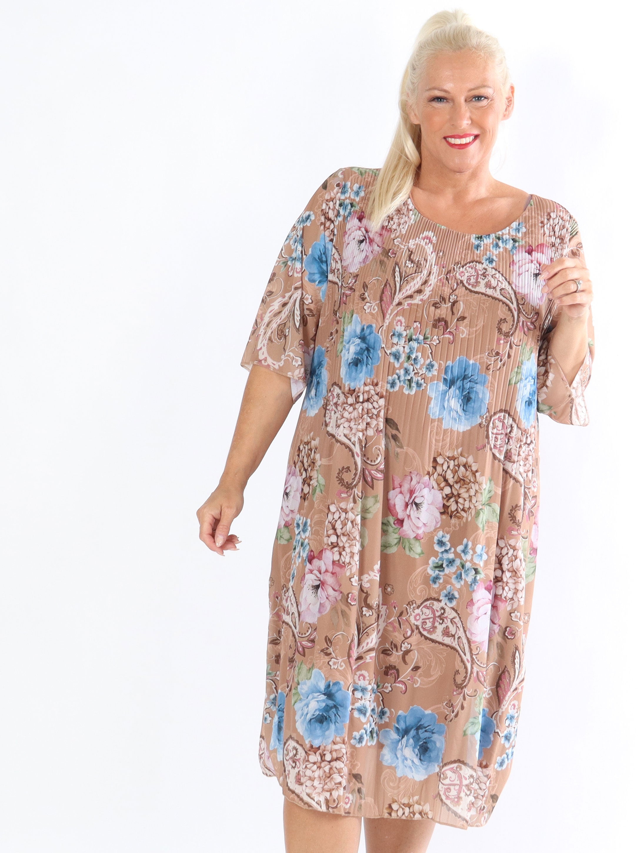 Zion Flower - Plisserad klänning med blommönster