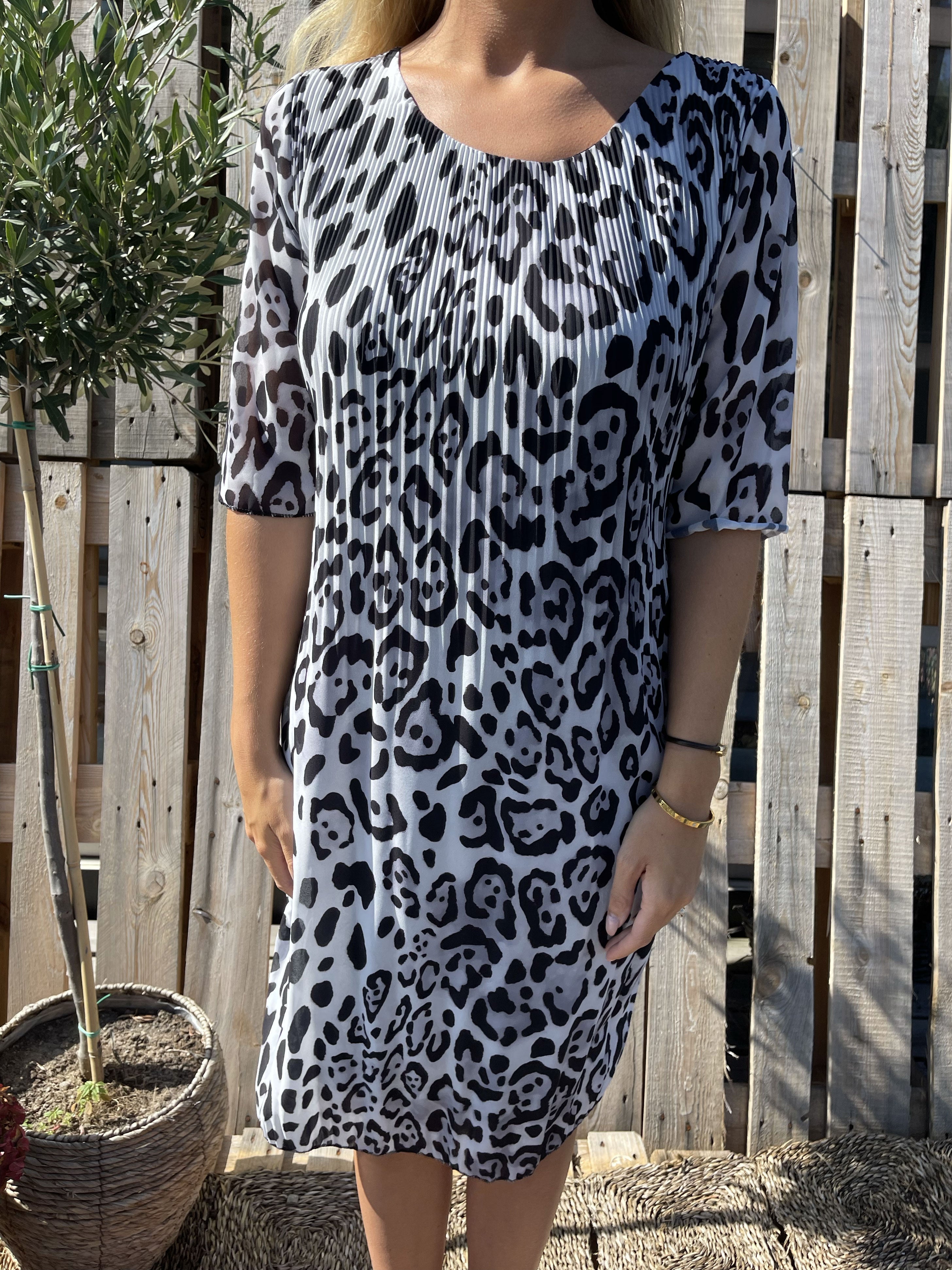 Zion Leo - Plisserad klänning med leopardmönster