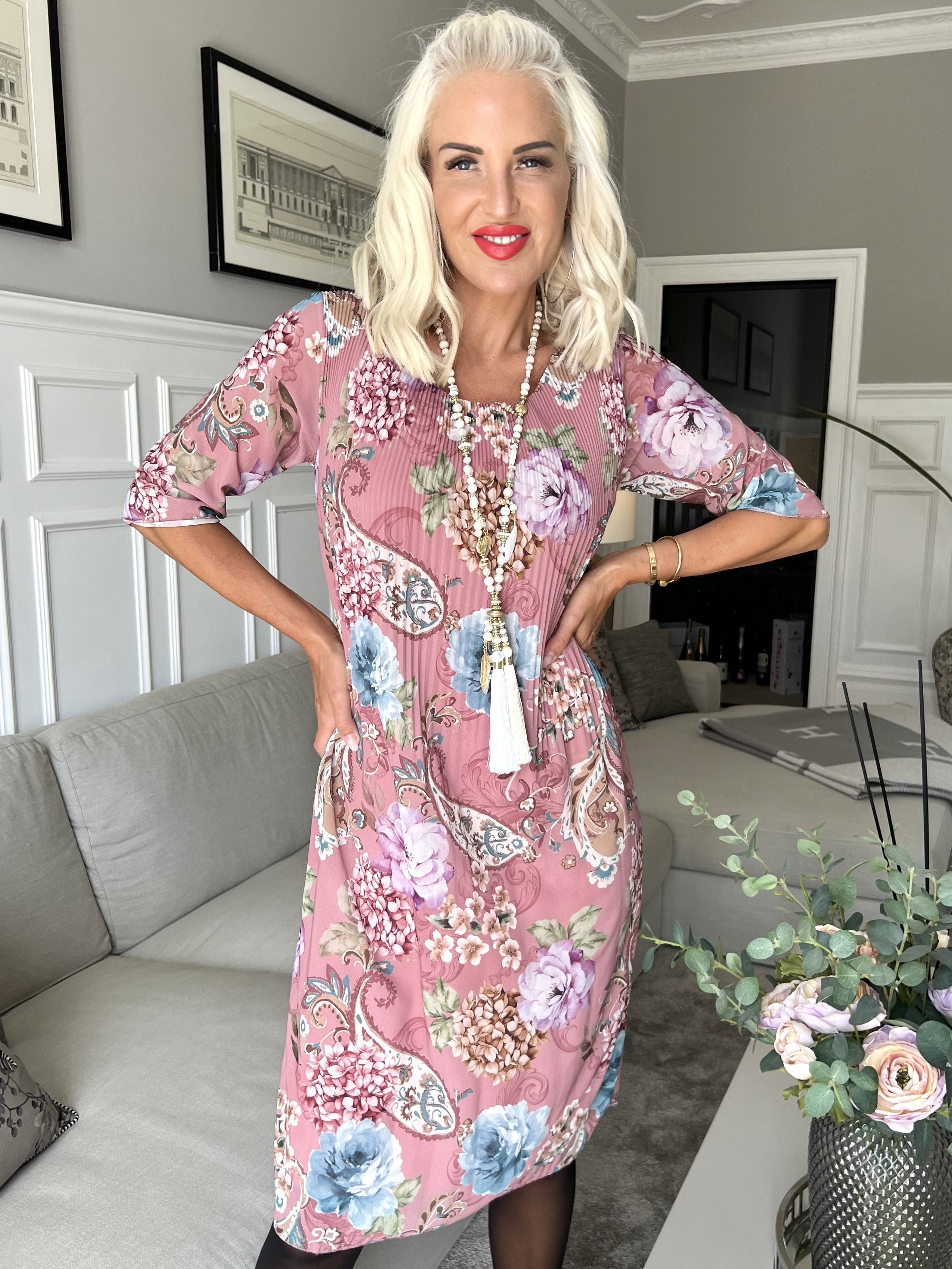 Zion Flower - Plisserad klänning med blommönster - Orange