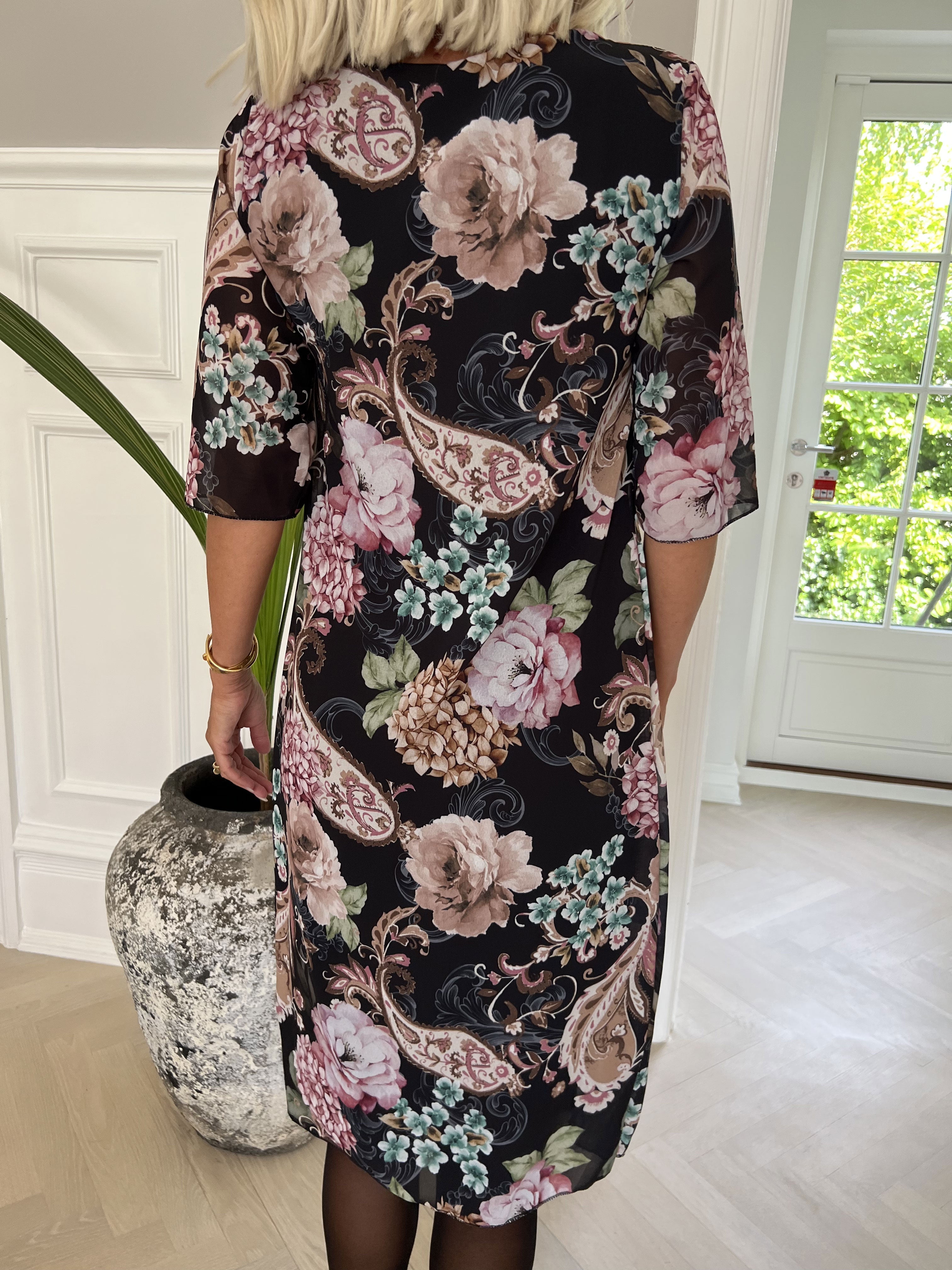 Zion Flower - Plisserad klänning med blommönster