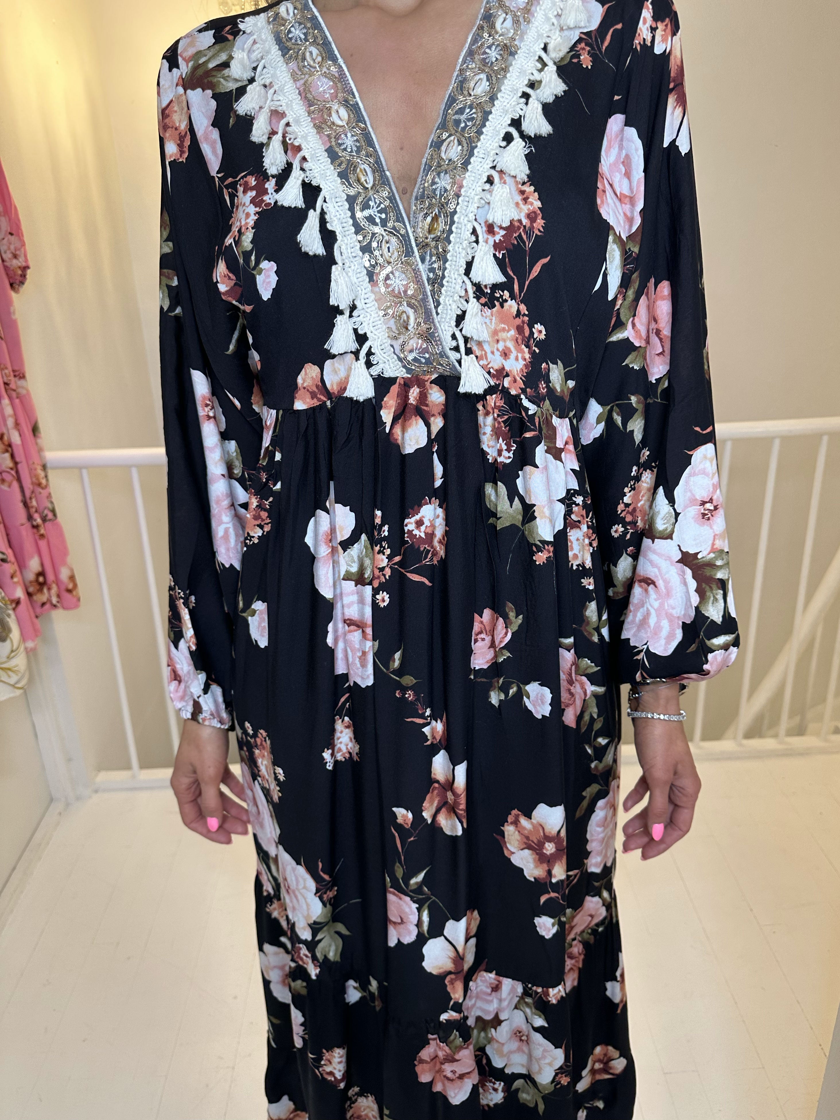 Adelaida Flower - Tunikaklänning med snäckor och fransar