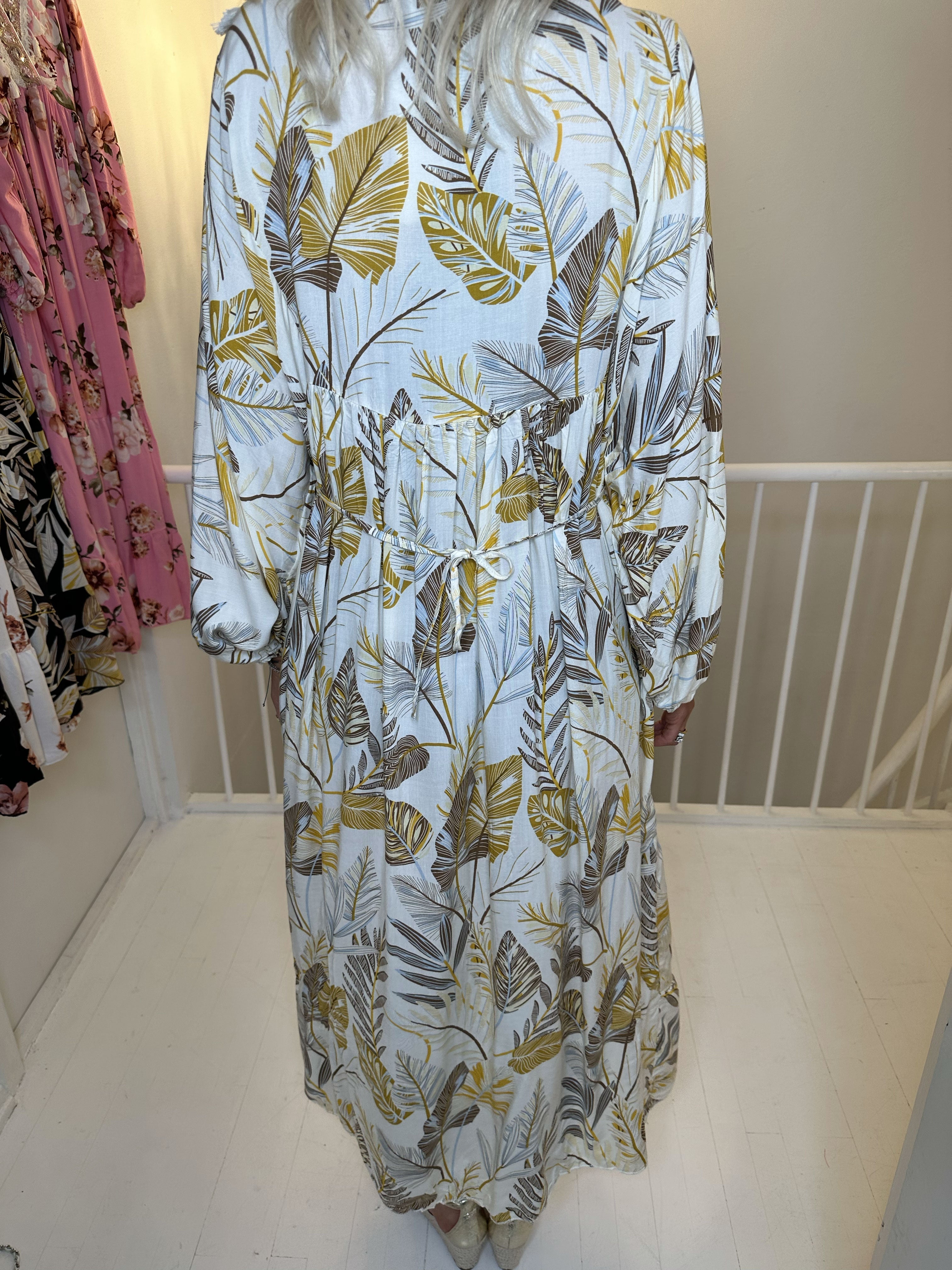 Adelaida Leaf - Tunikaklänning med snäckor och fransar