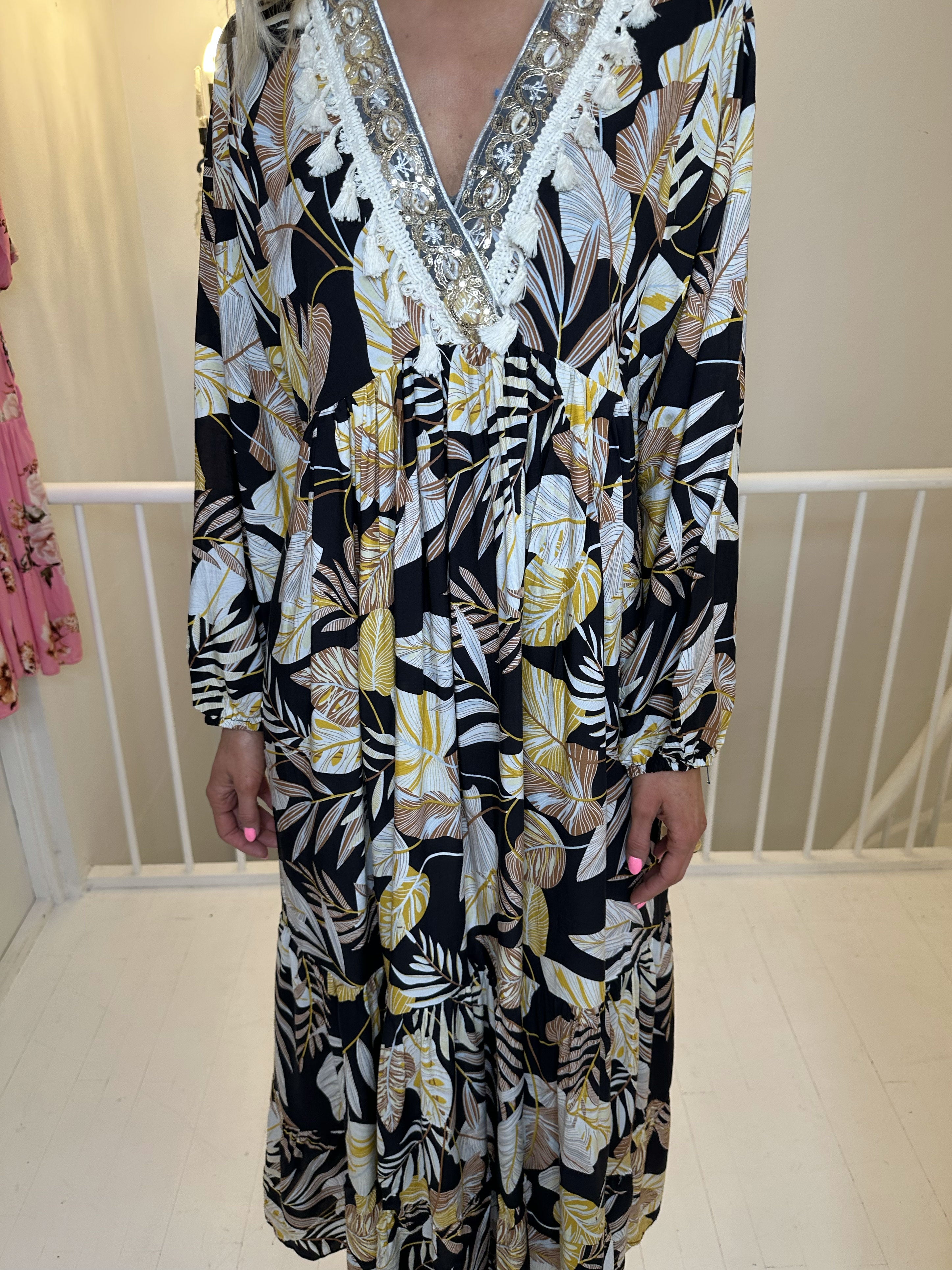 Adelaida Leaf - Tunikaklänning med snäckor och fransar