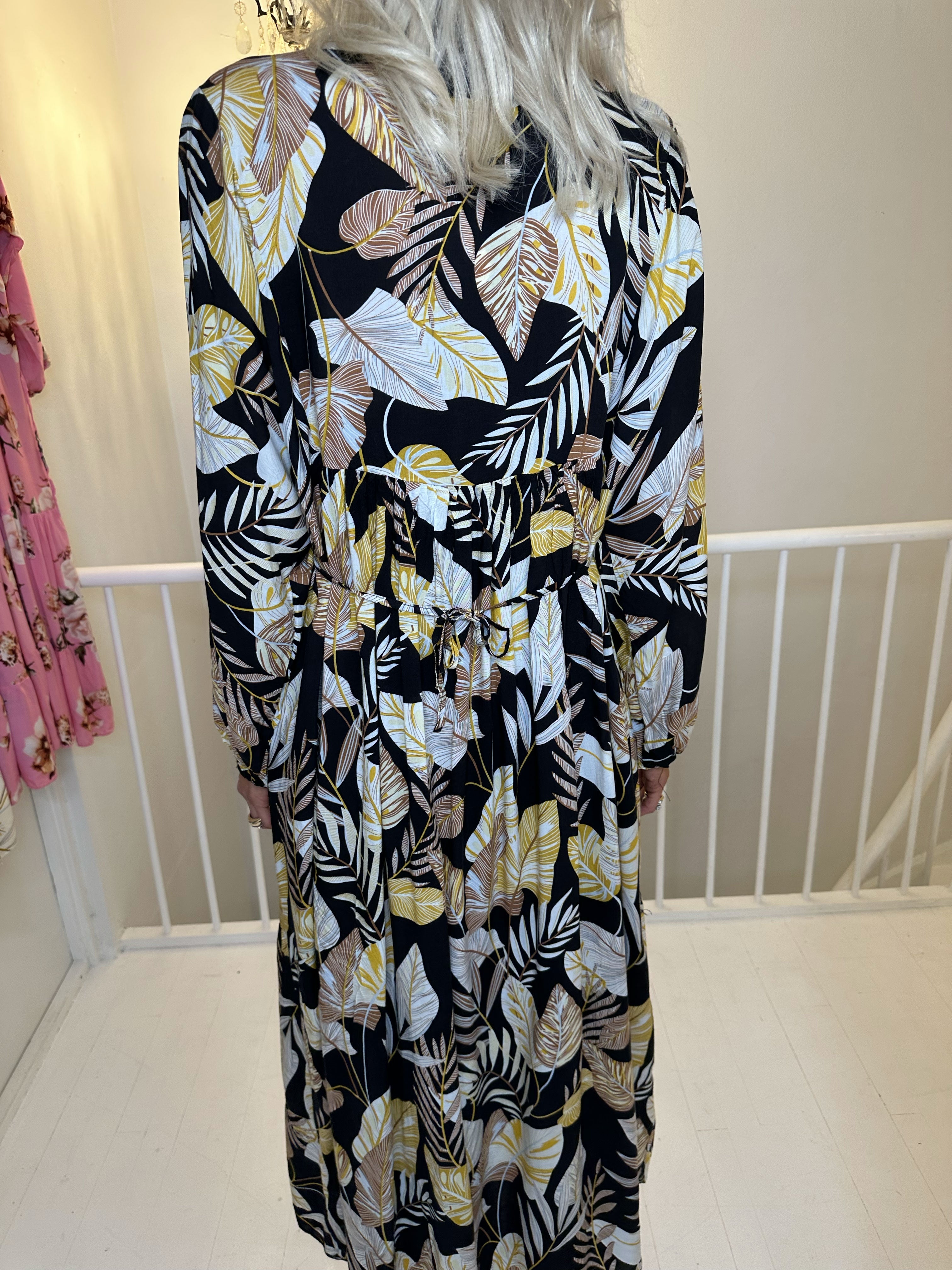 Adelaida Leaf - Tunikaklänning med snäckor och fransar