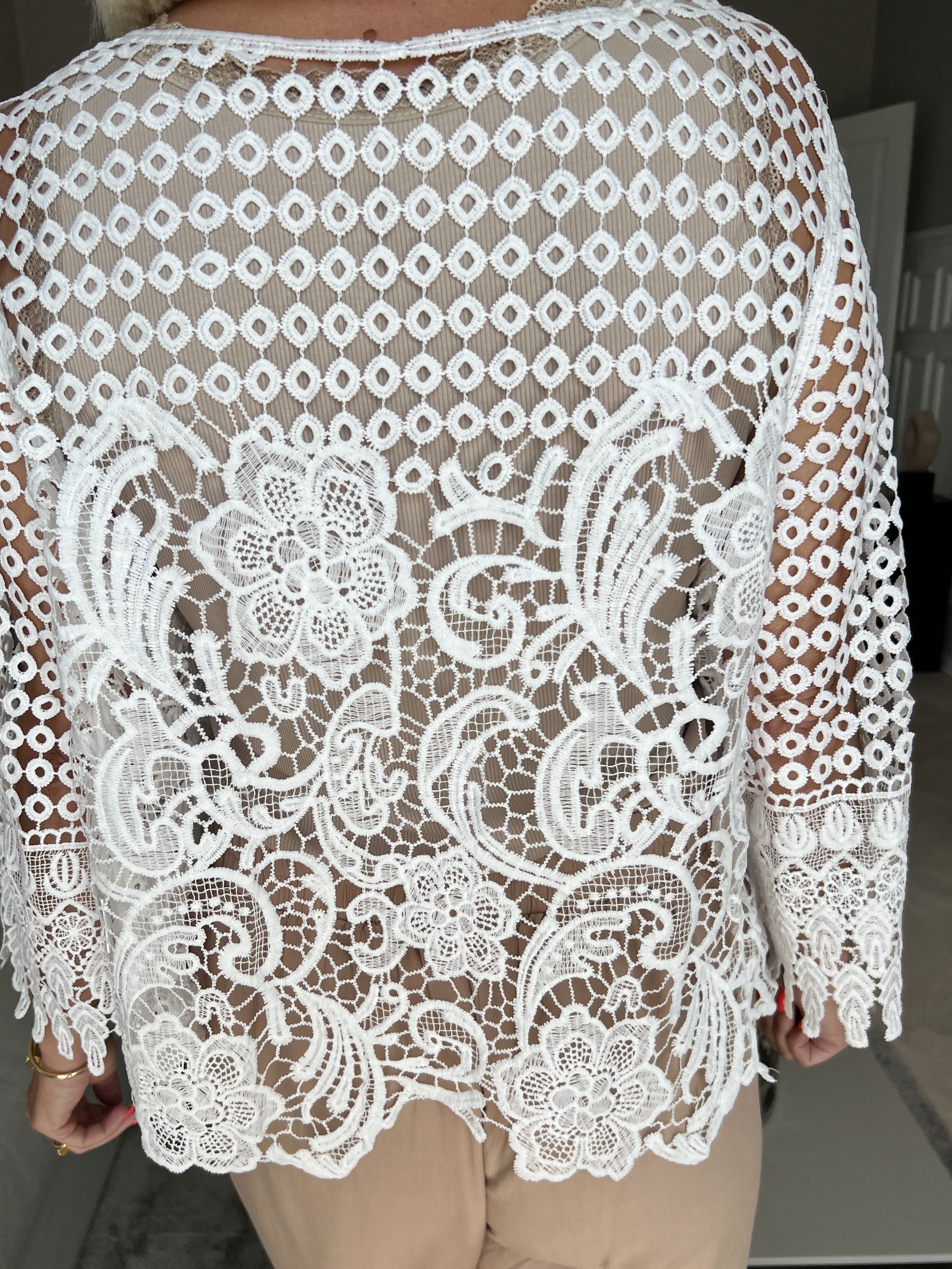 Agate - Söt kort broderad kofta