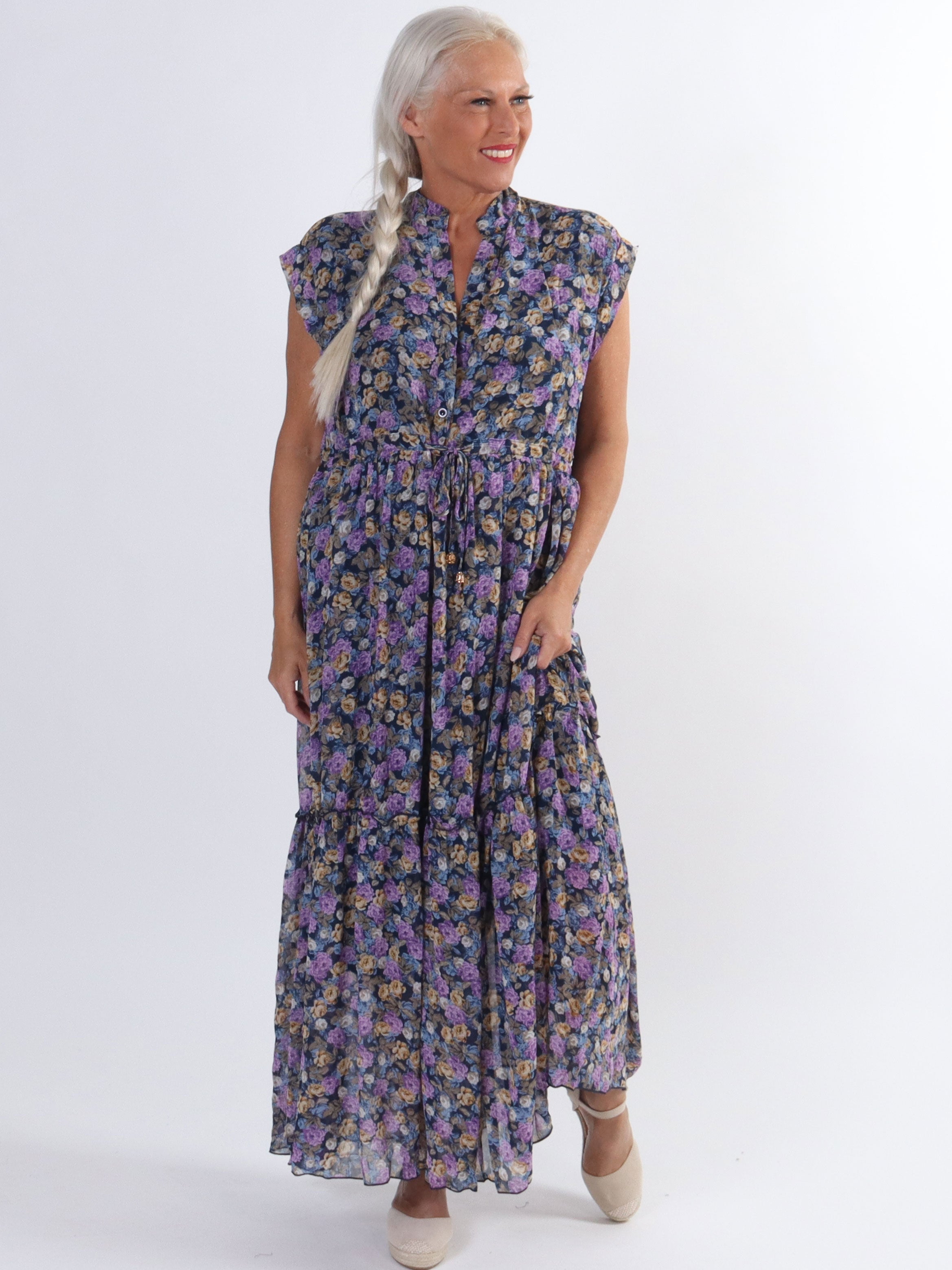 Alberte - Söt sommarklänning i chiffong med blommönster