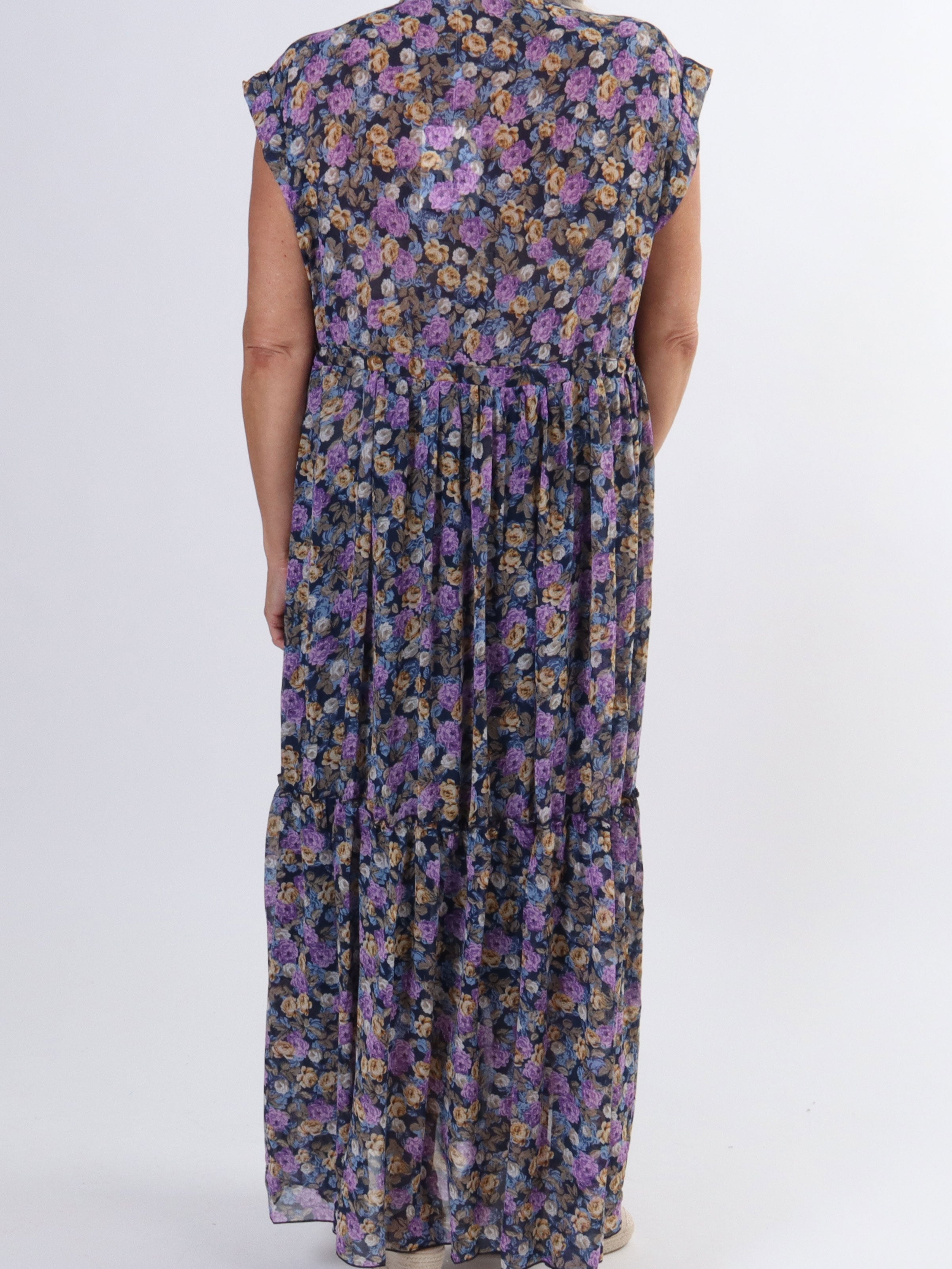 Alberte - Söt sommarklänning i chiffong med blommönster