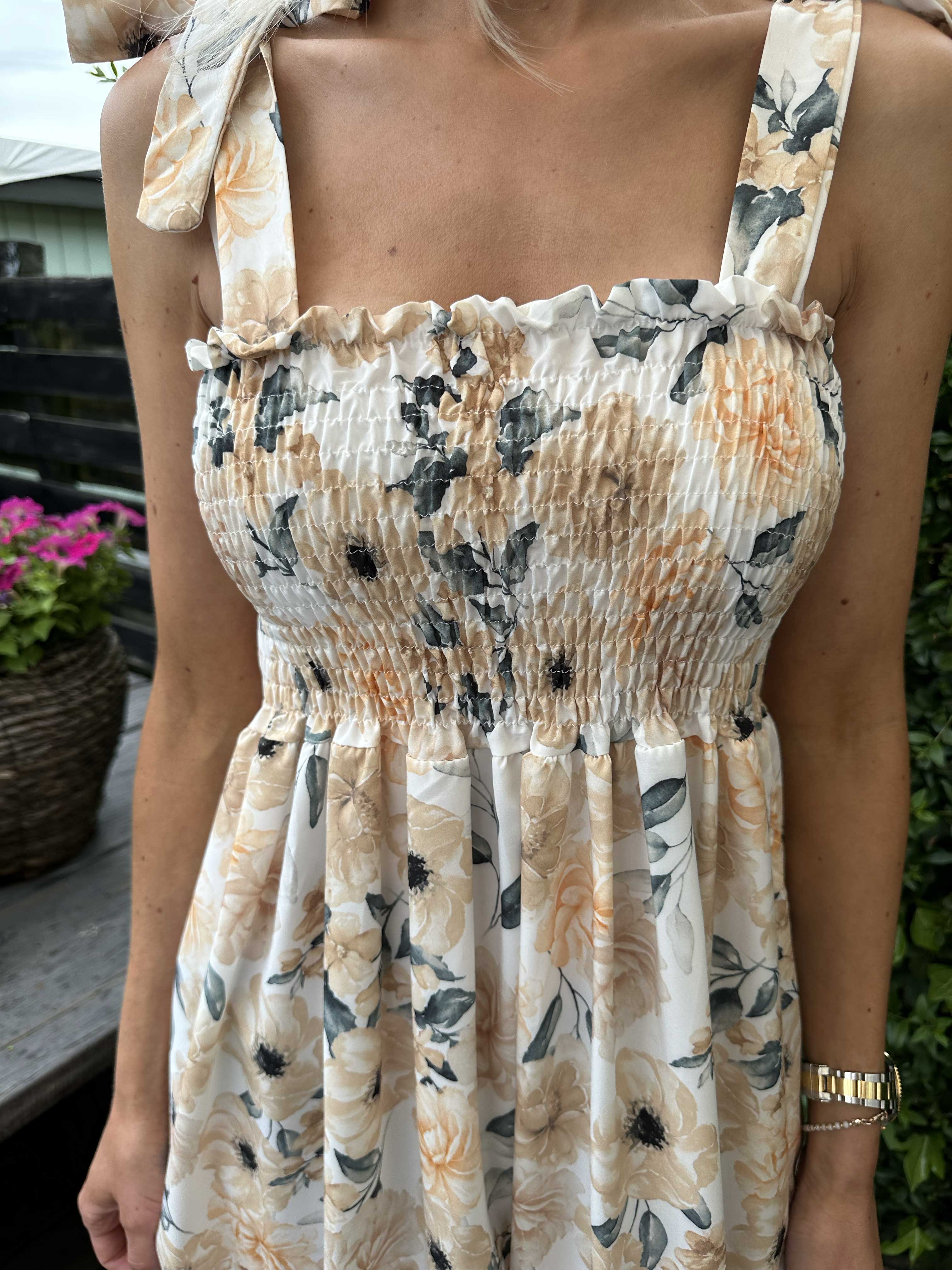 Ametrin - Klänning med rosettband och smock - Blue