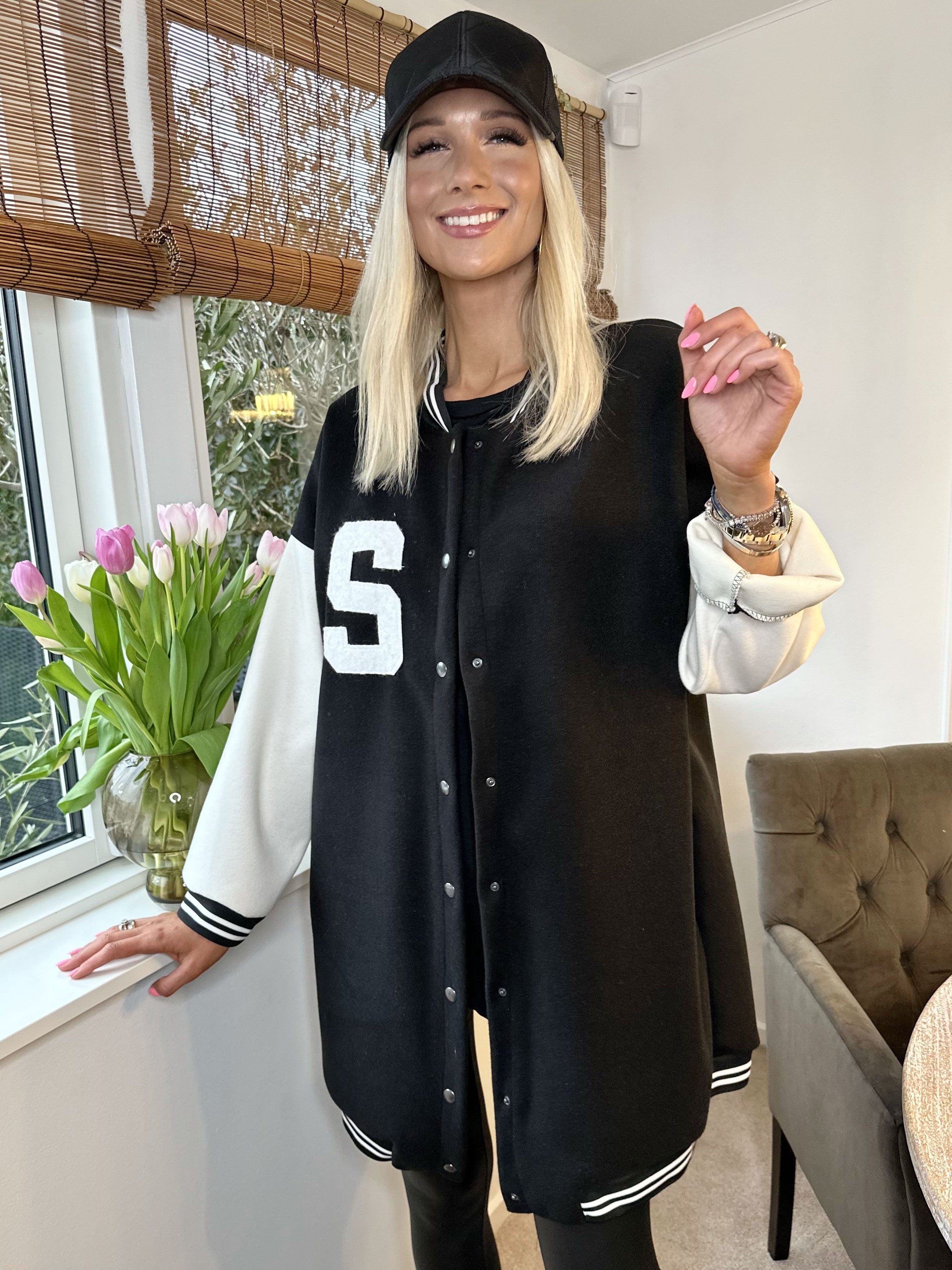 Andy - Cool lång collegejacka med tryckknappar