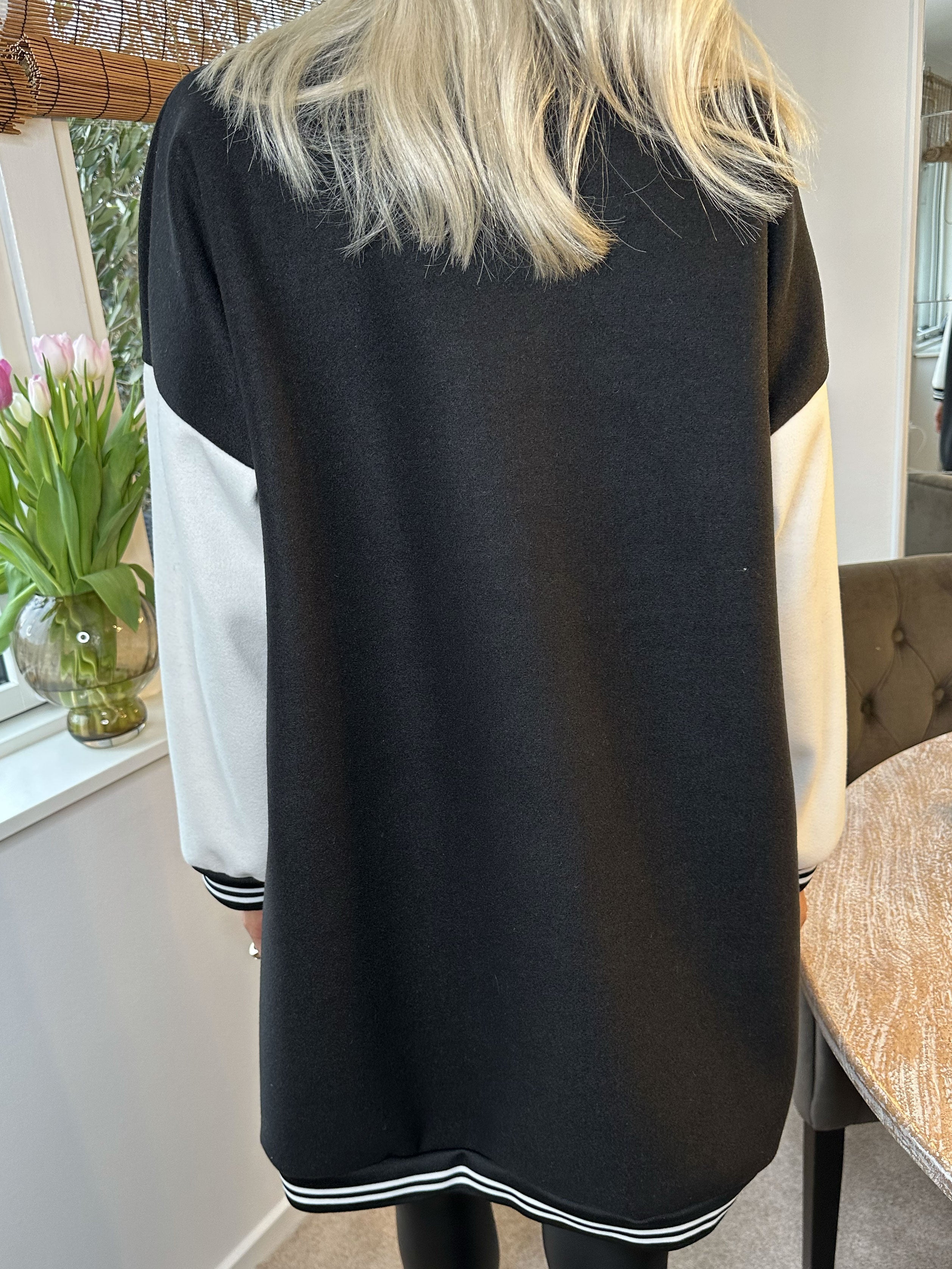 Andy - Cool lång collegejacka med tryckknappar