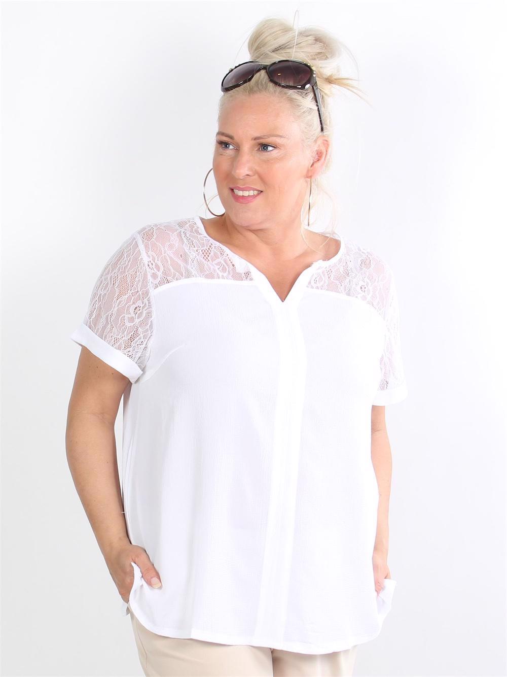 Anemone - Blus med spetsärmar