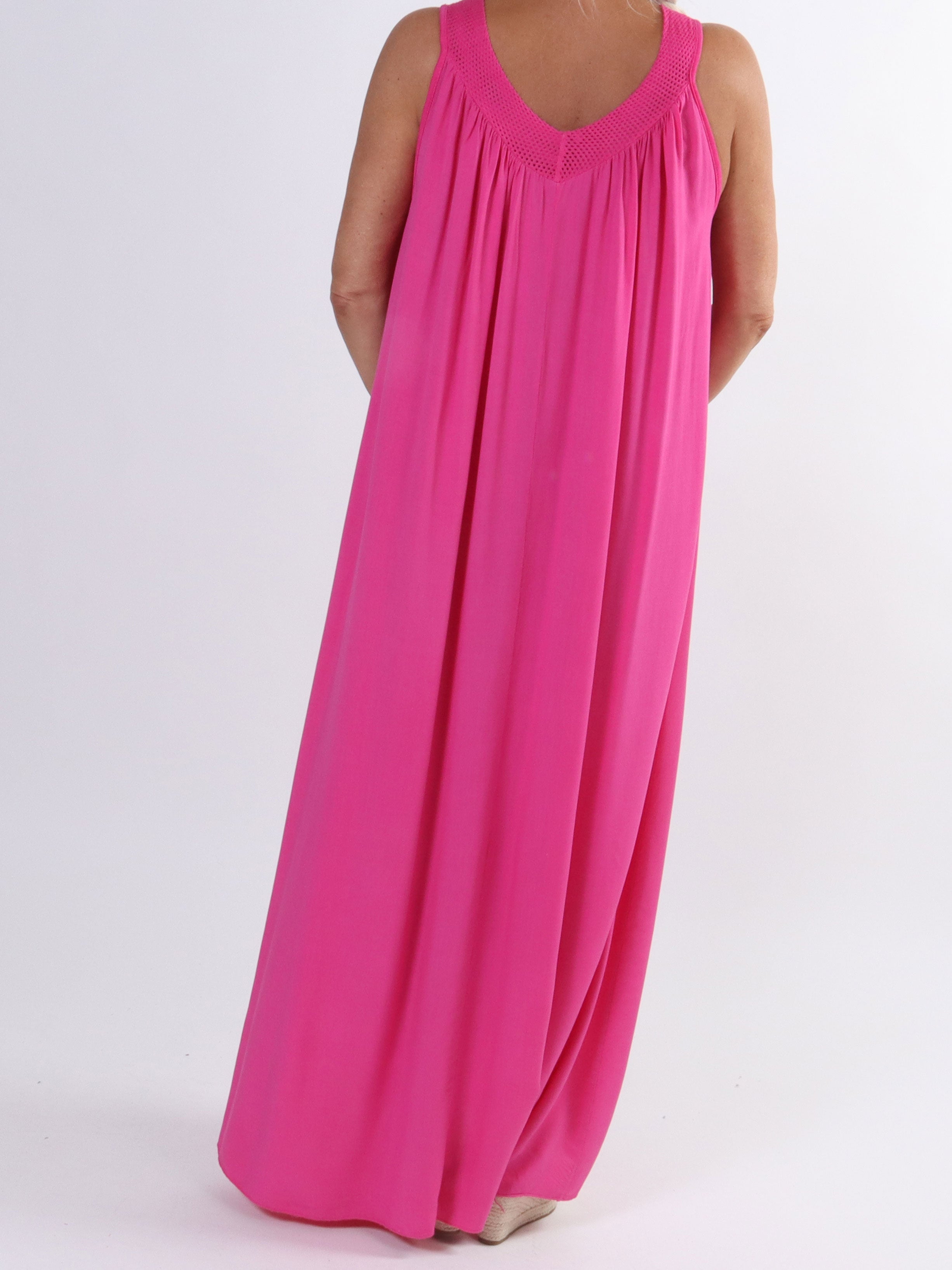 Arizona - Lång sommarklänning i plusstorlek med breda axelband