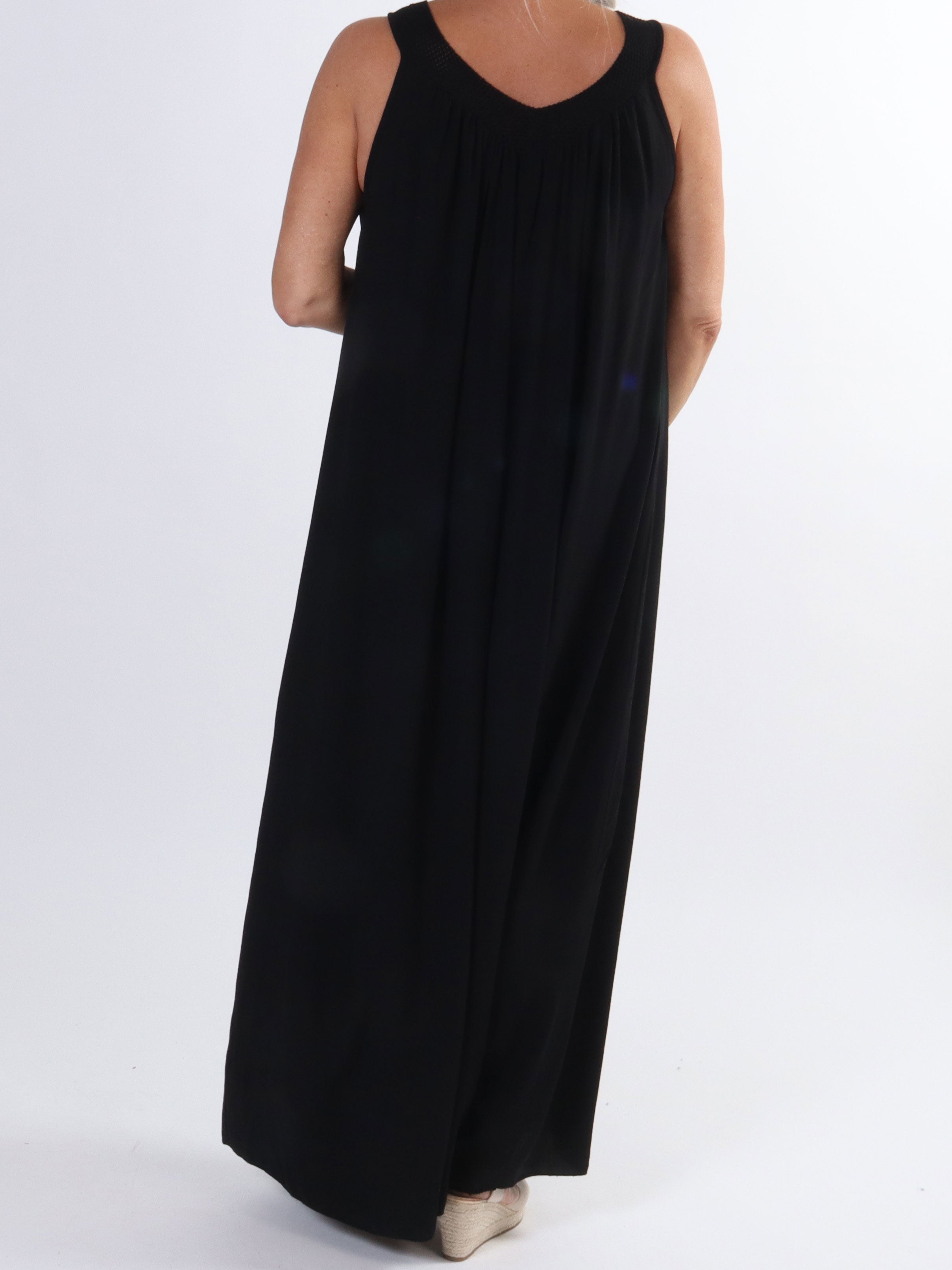 Arizona - Lång sommarklänning i plusstorlek med breda axelband