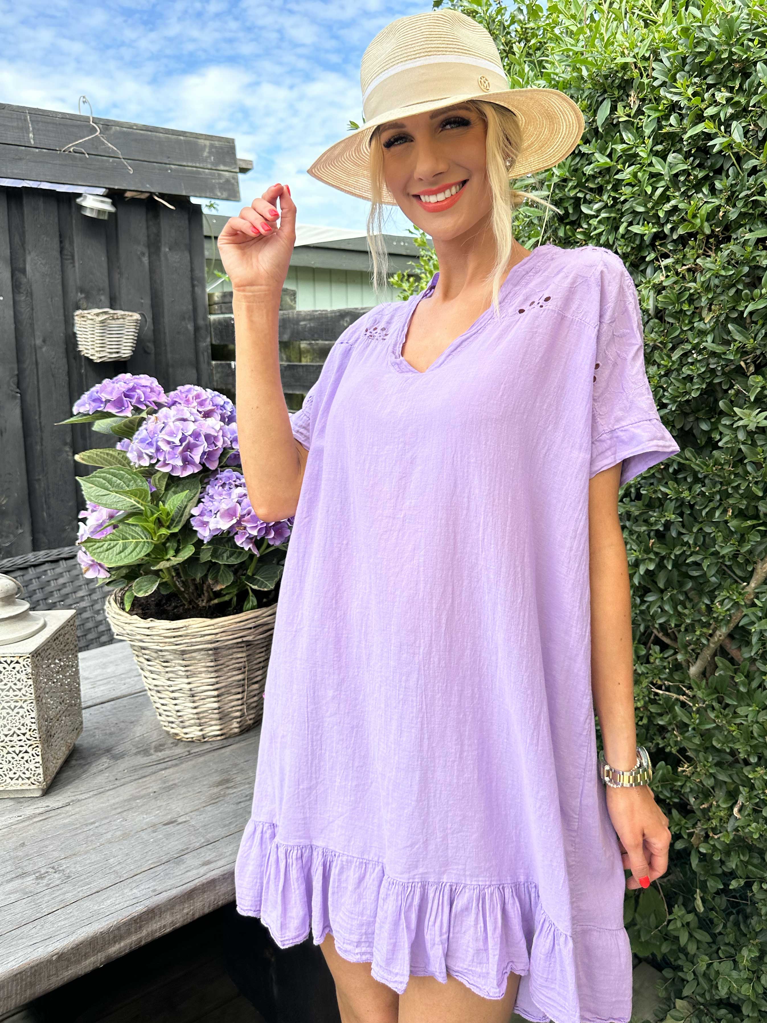 Bine - Enkel sommarklänning med broderi anglaise - Black