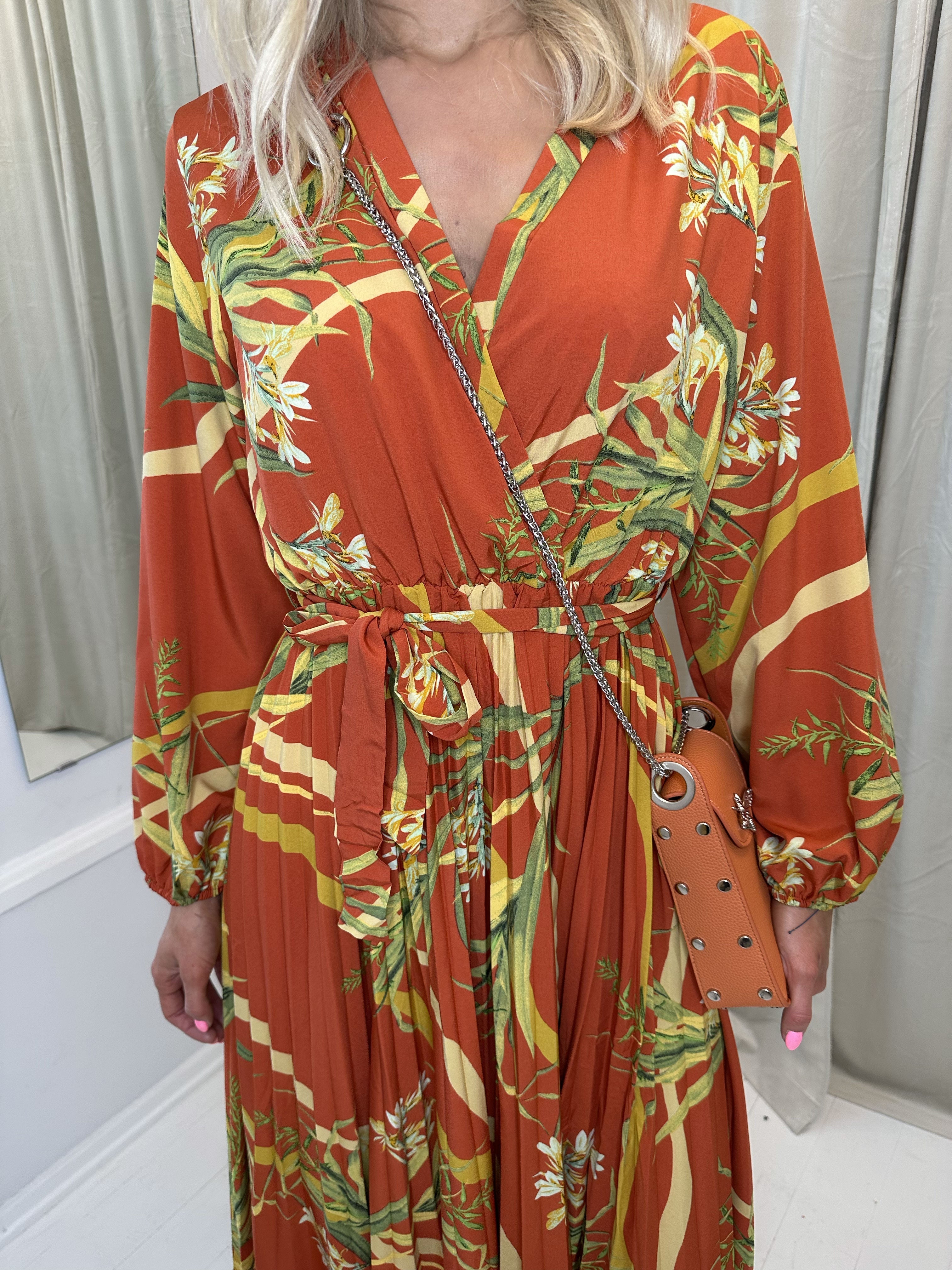 Blanca Nature - Söt sommarklänning med plisserad kjol