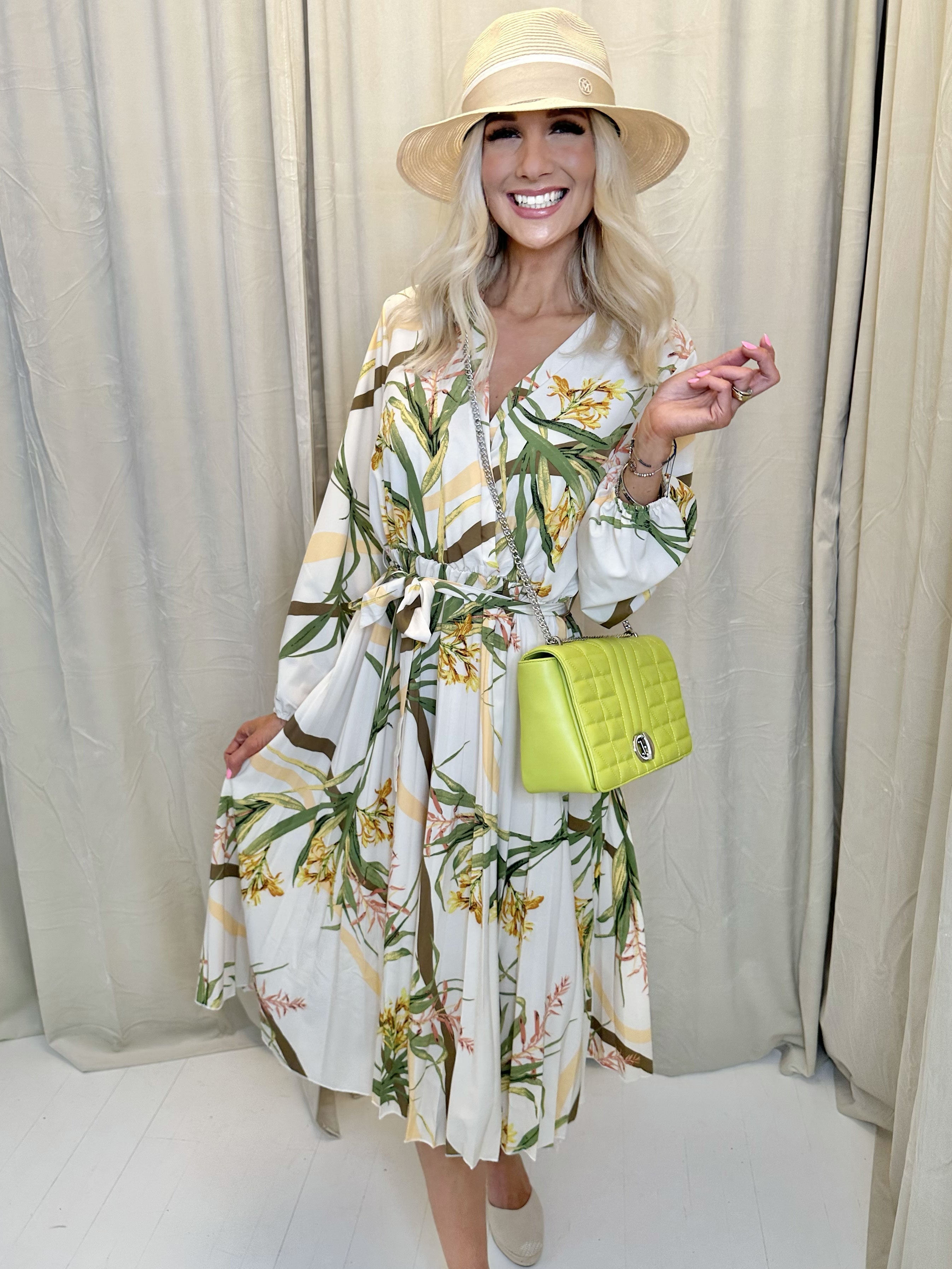 Blanca Nature - Söt sommarklänning med plisserad kjol