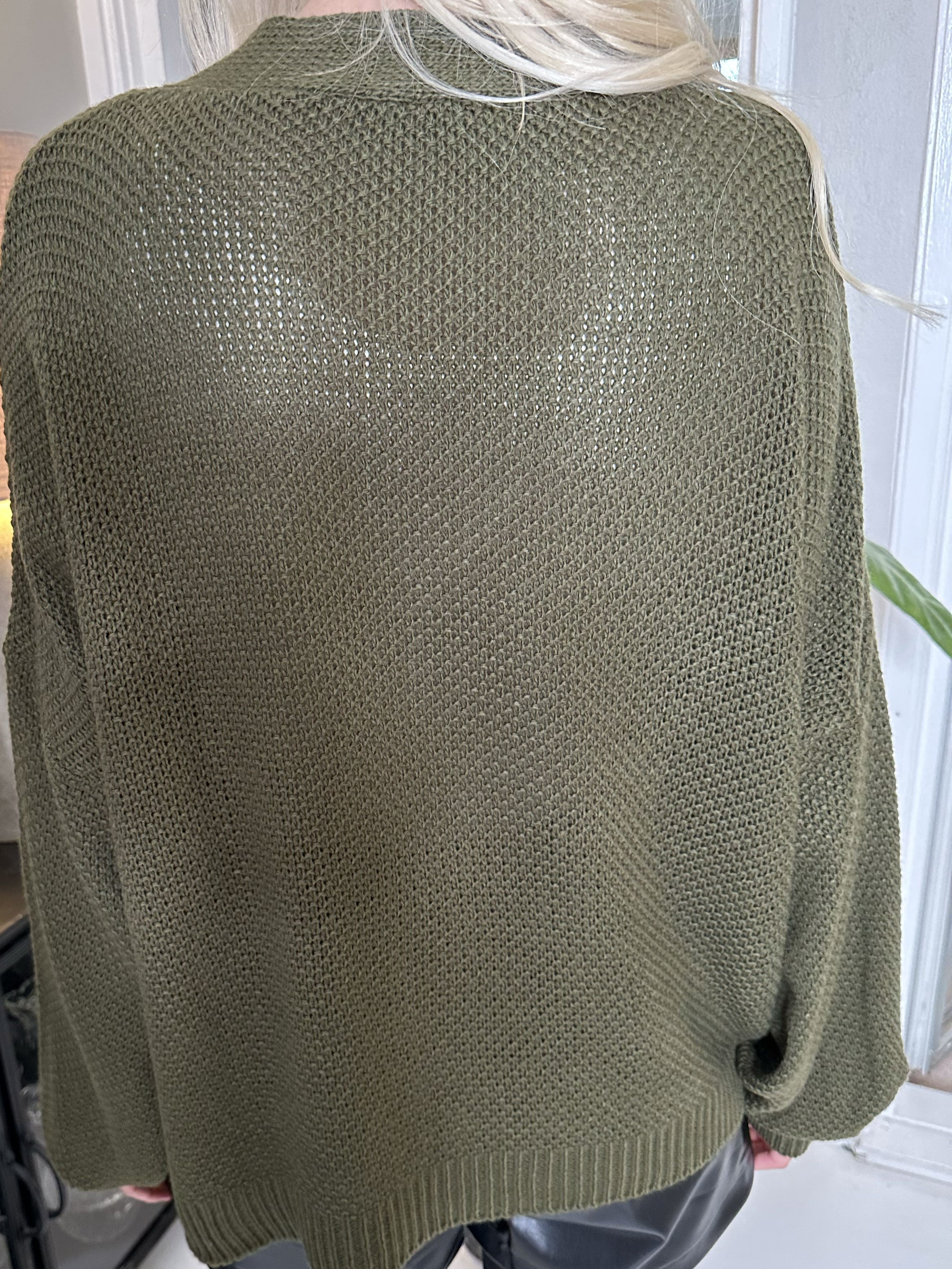 Cutie - Sött stickad tröja med rosett