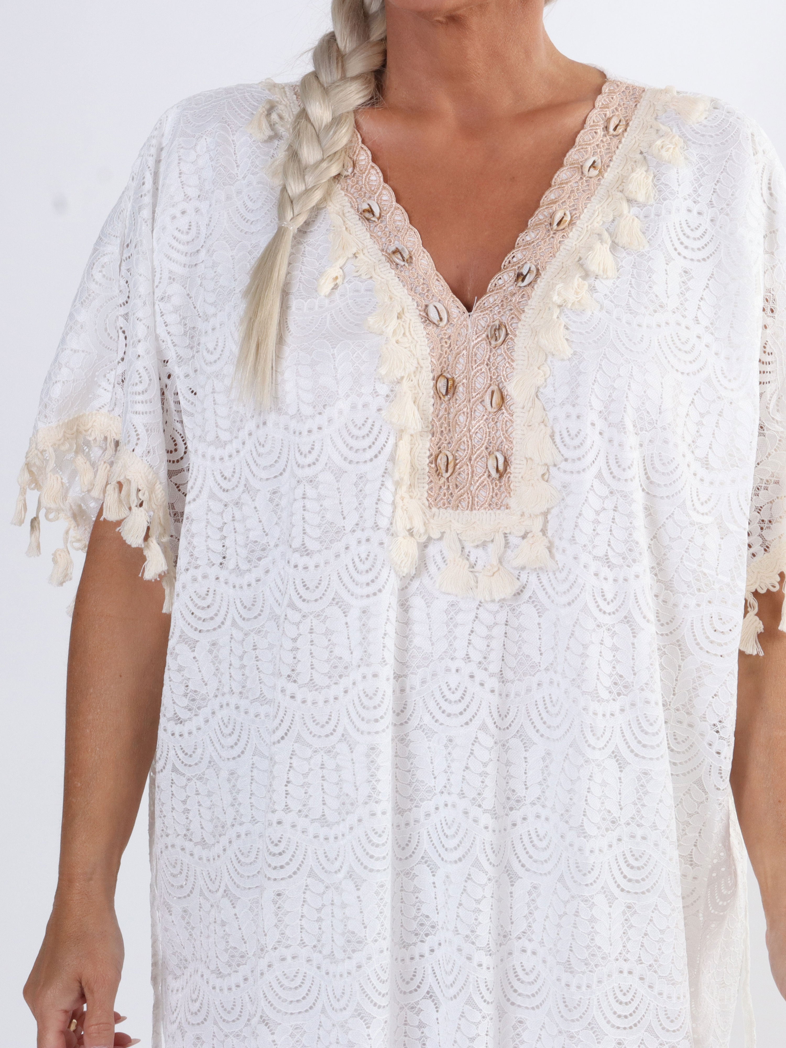 Dua - Lång tunikaklänning i spets med broderade detaljer - White