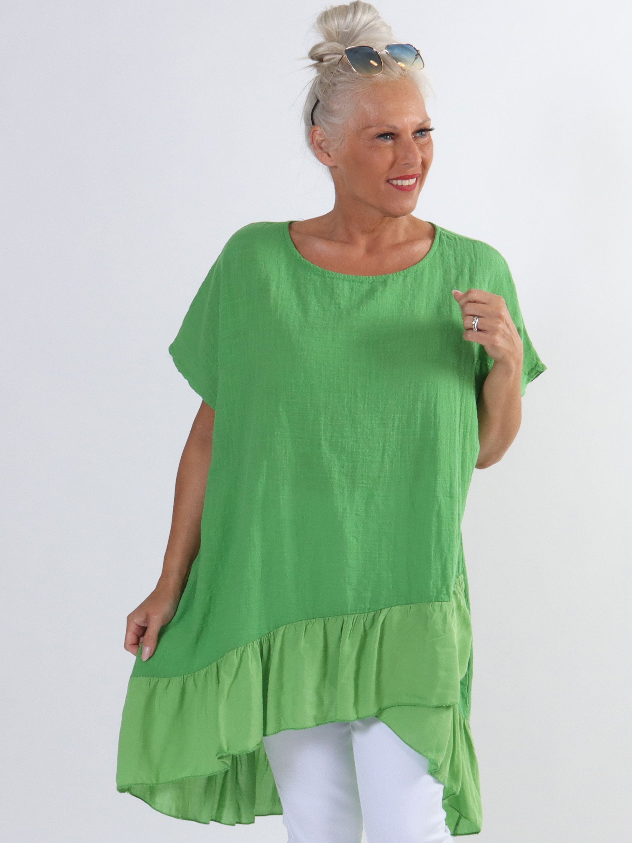 Elba - Tunika med förskjuten längd och volanger i plusstorlek - Beige