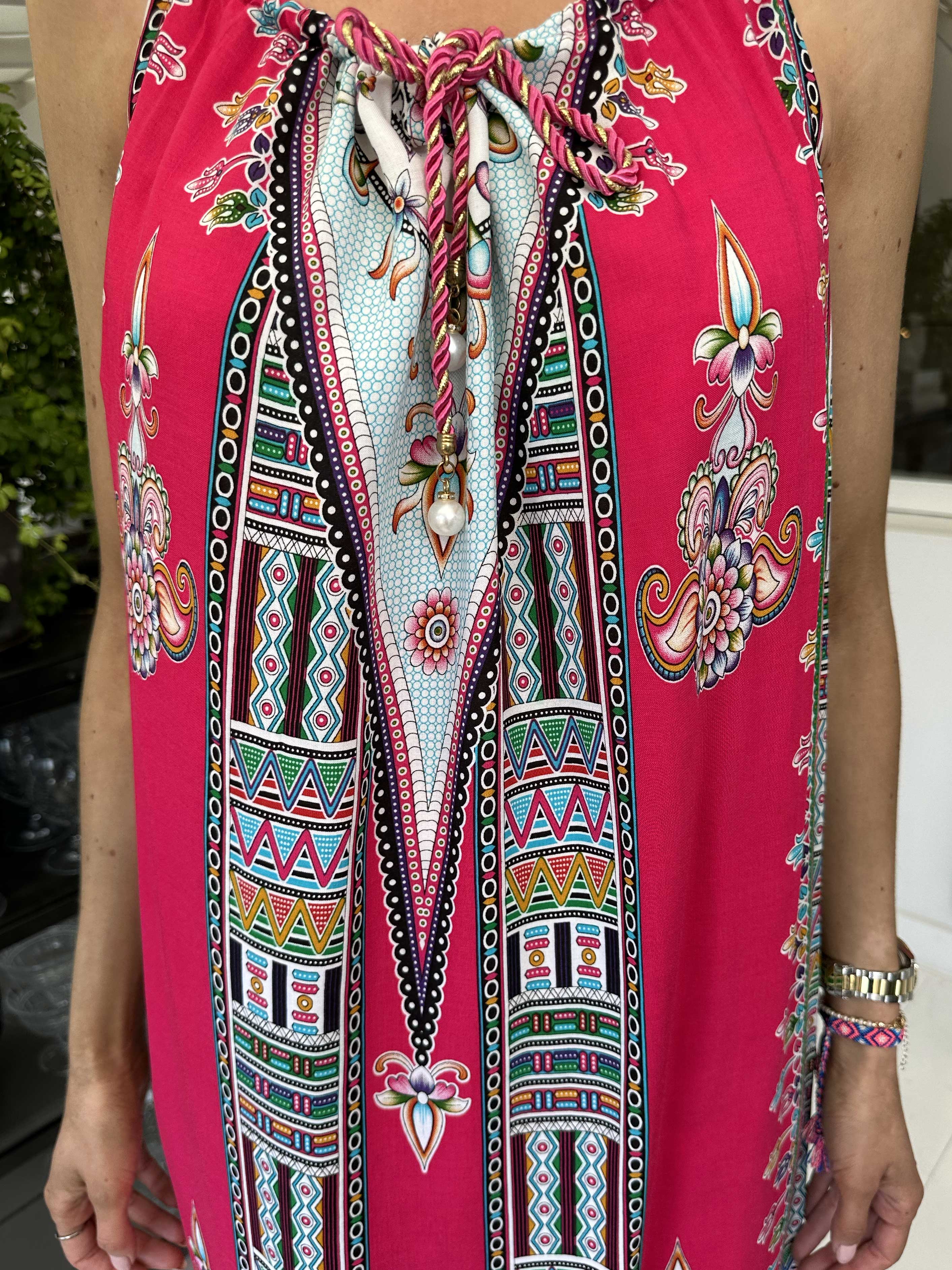 Elina - Lång färgad mönstrad klänning med vridna axelband