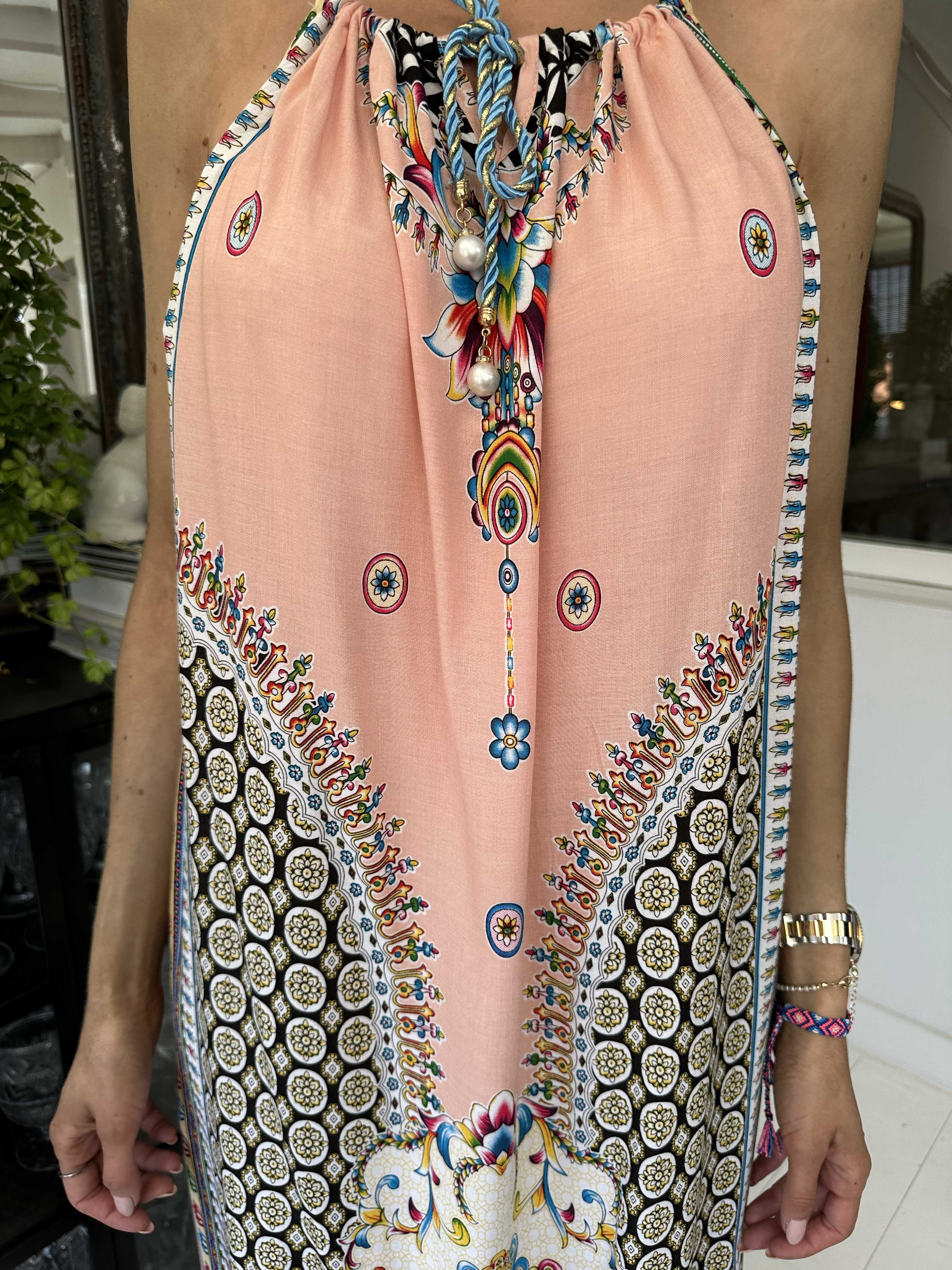 Elina - Lång färgad mönstrad klänning med vridna axelband