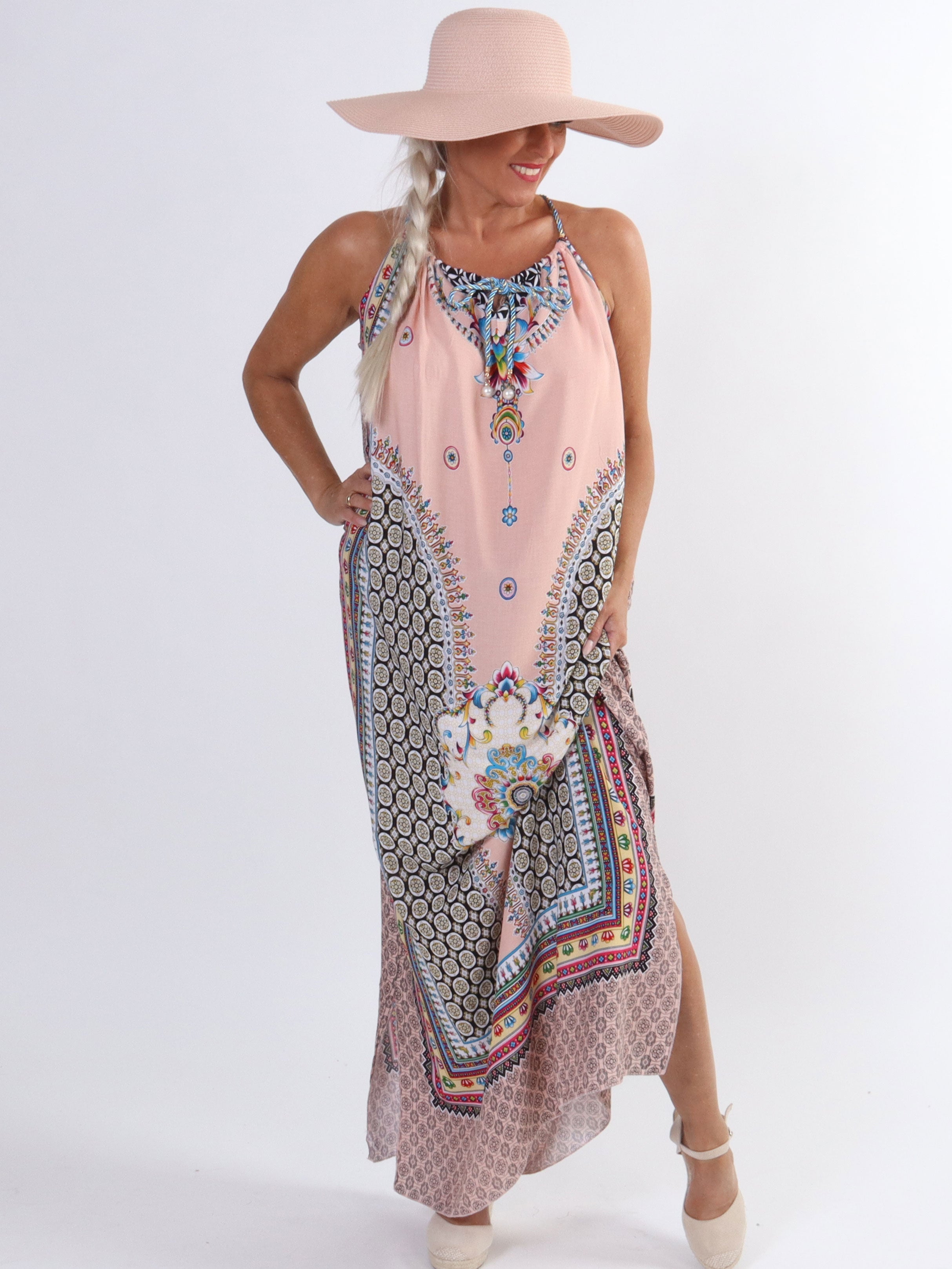 Elina - Lång färgad plus size-klänning med vridna axelband