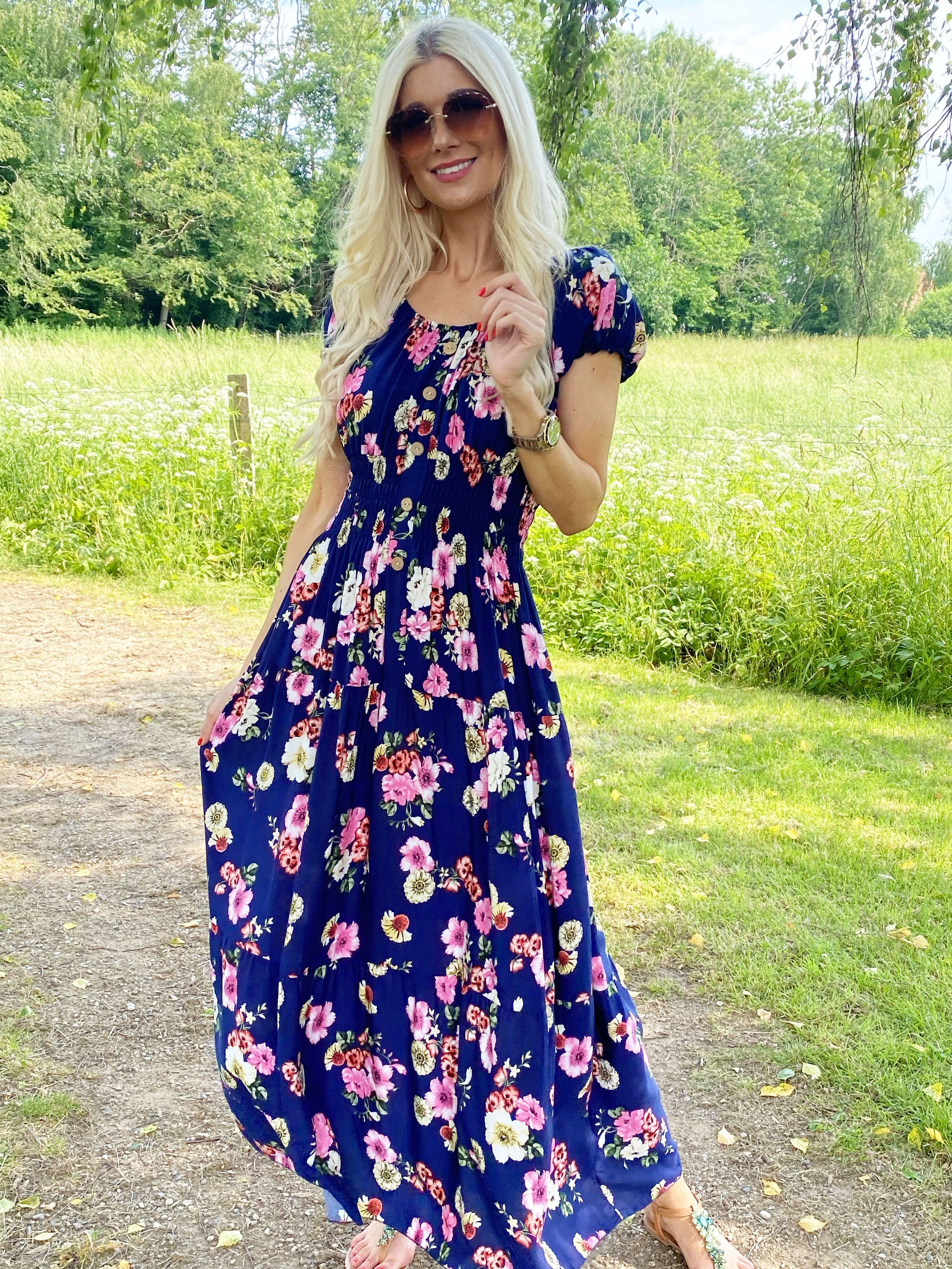 Gracia - Klänning med träknappar