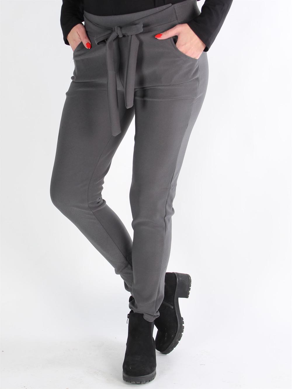 Larissa - Svarta byxor med knytband i midjan