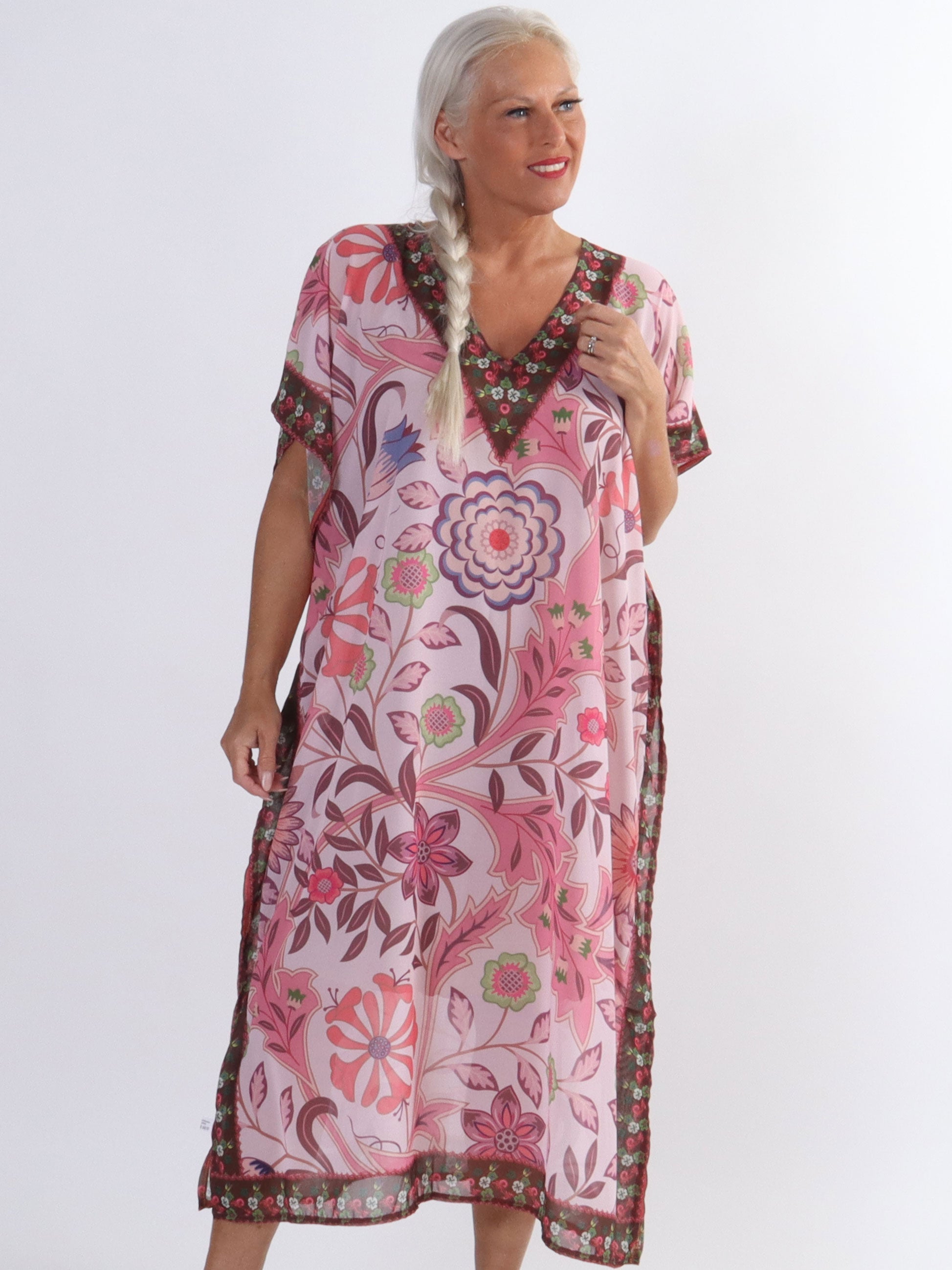 Marta - Lång plus size-tunika med mönster