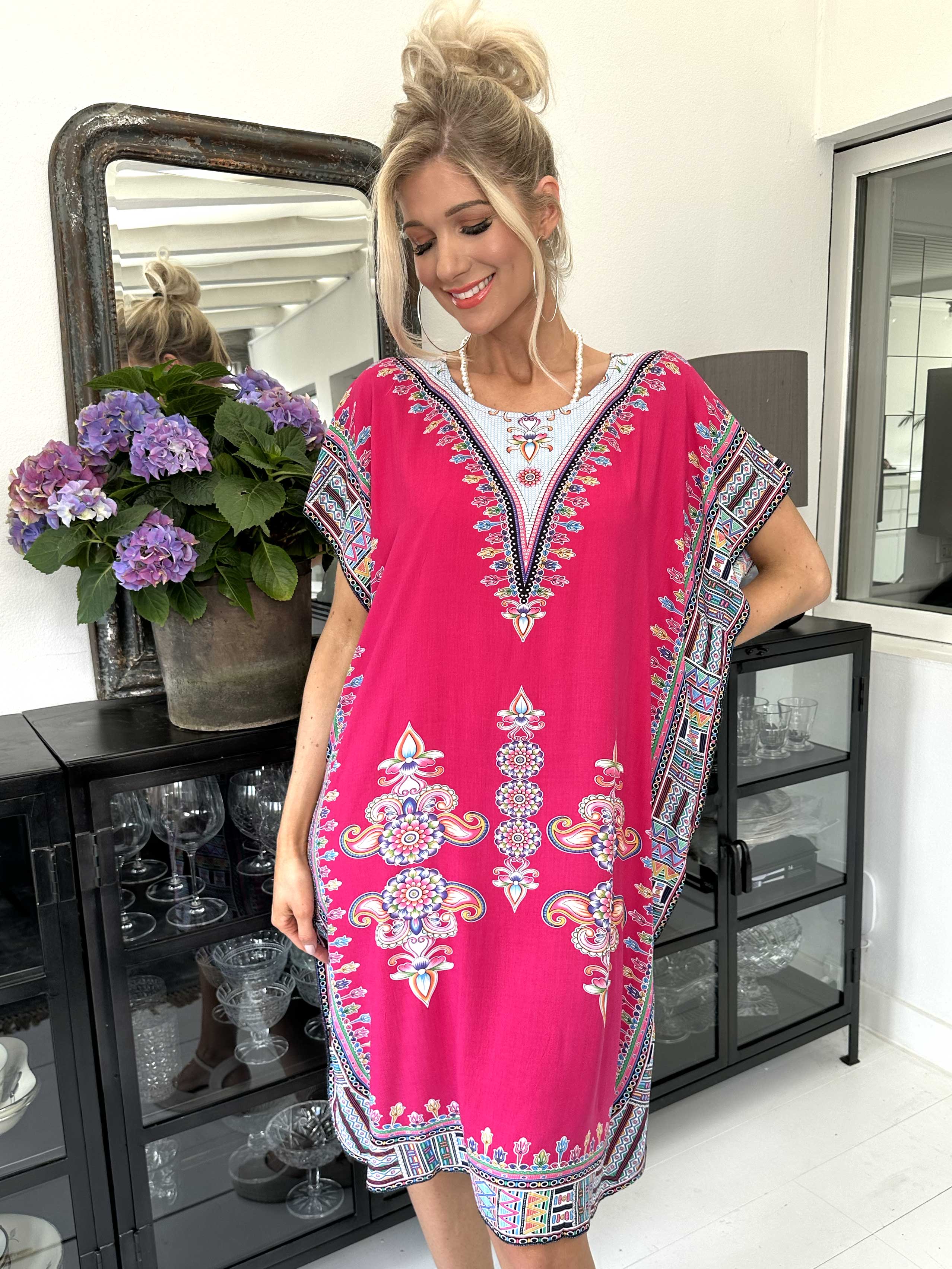 Mille - Lätt och luftig tunika i färgat mönster