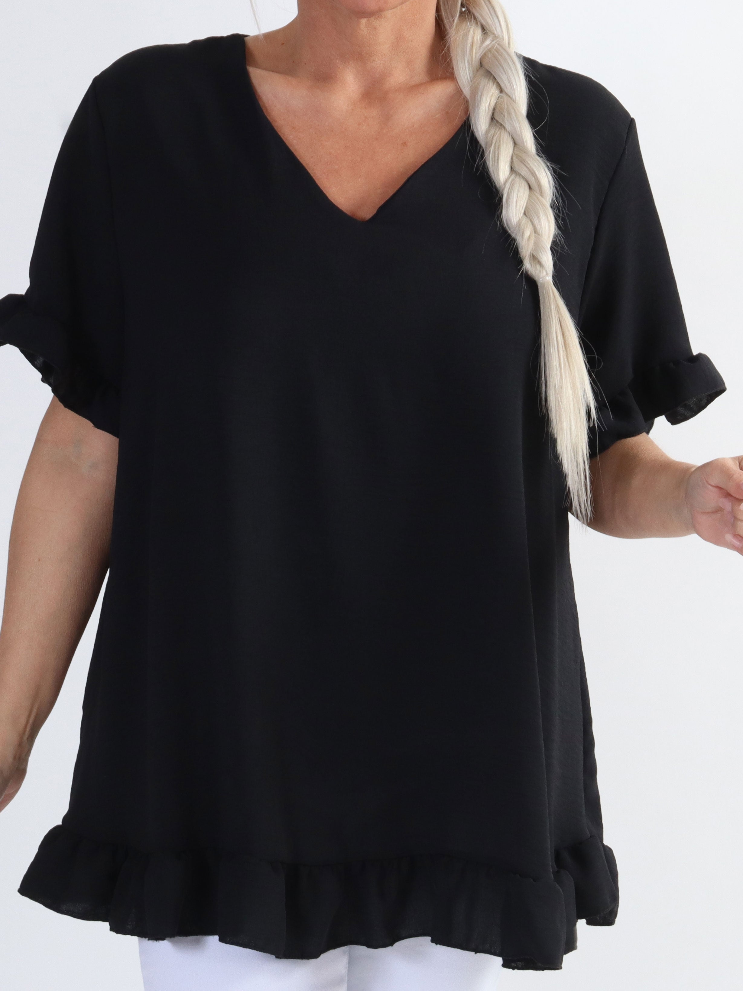 Mio - Söt tunika i stora storlekar med volangkanter