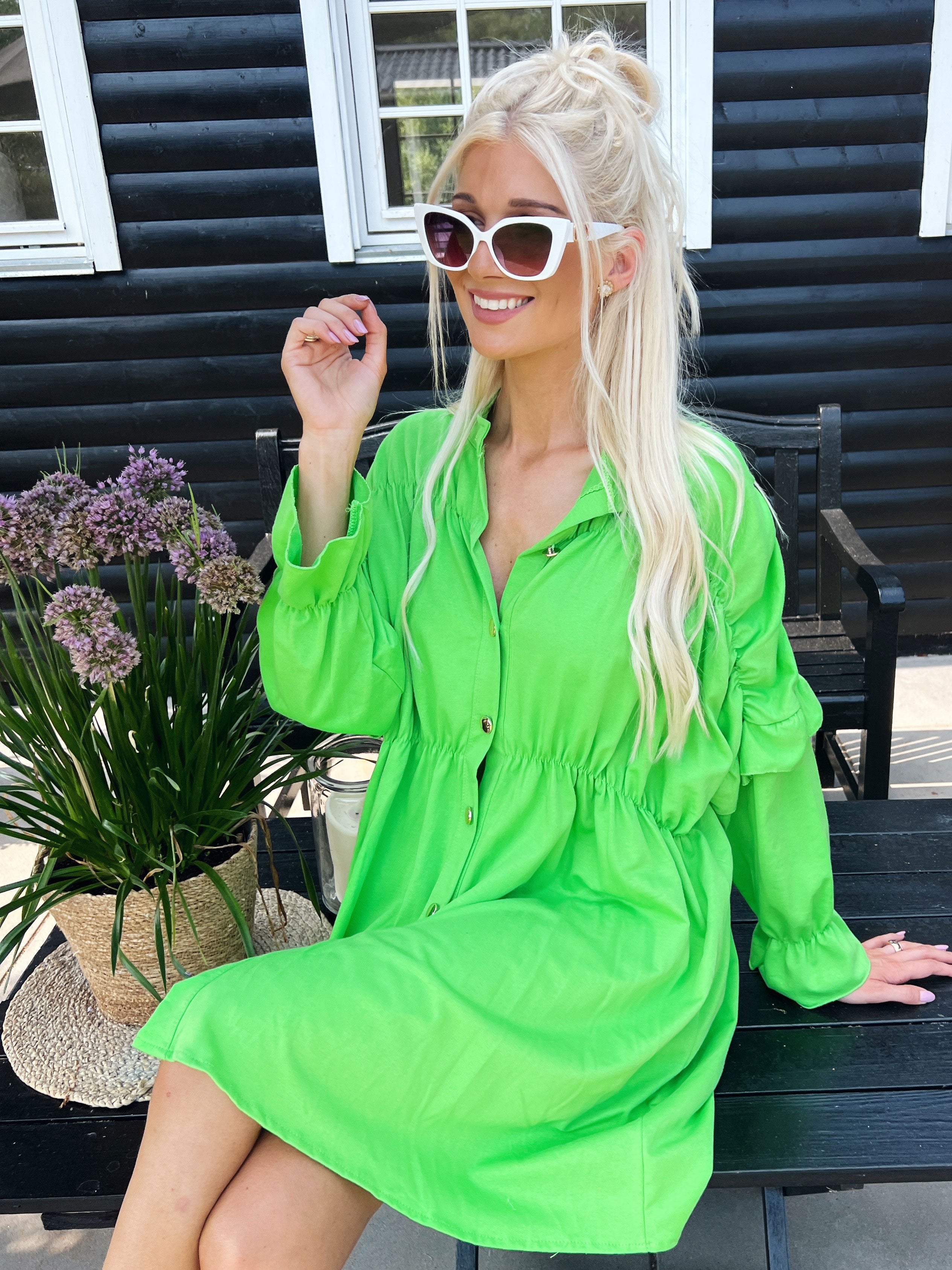 Monica Jersey - Söt joggingklänning med volanger - Orange