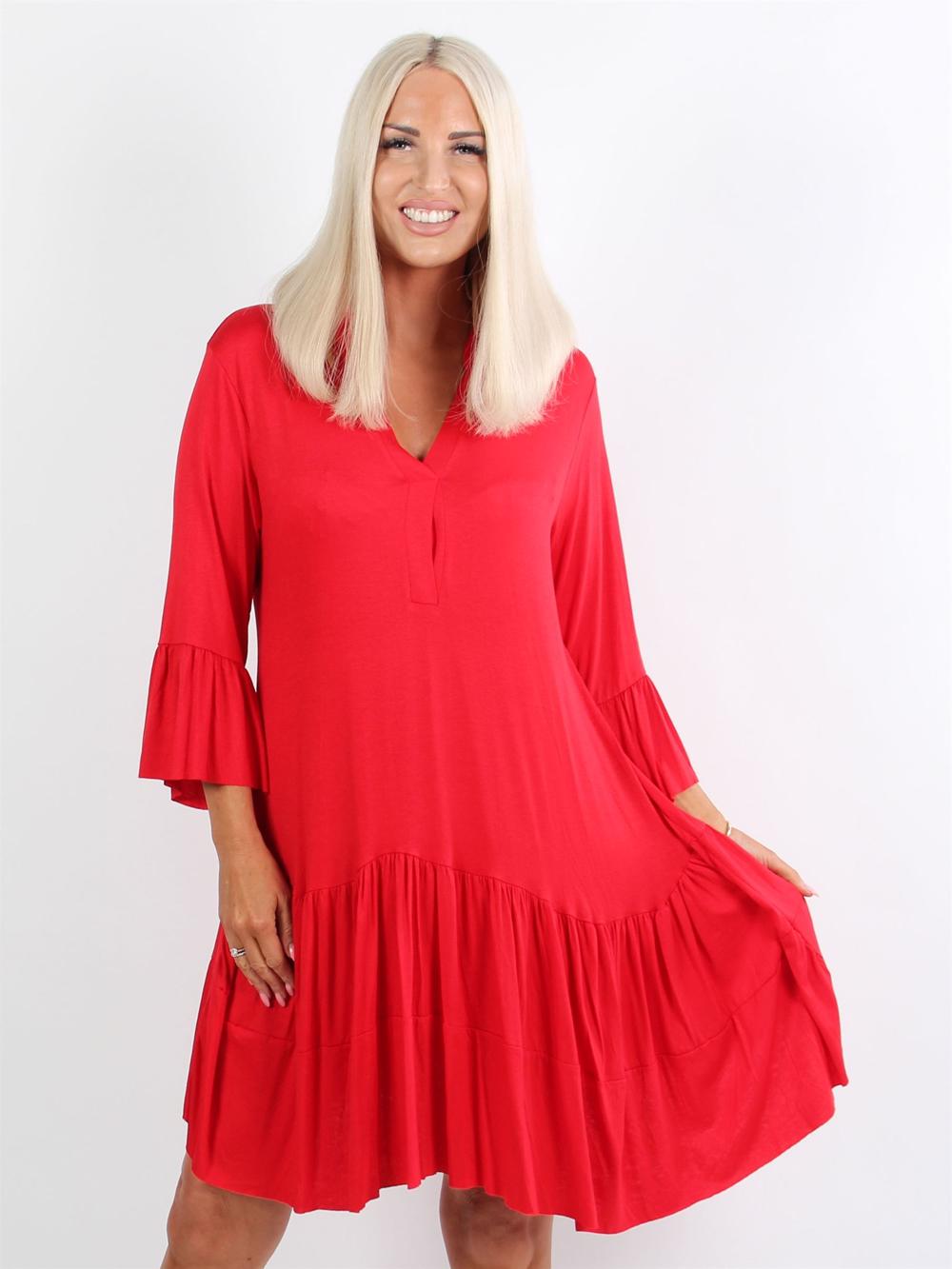 Pauline - Klänning med v-ringning och liten volangkjol