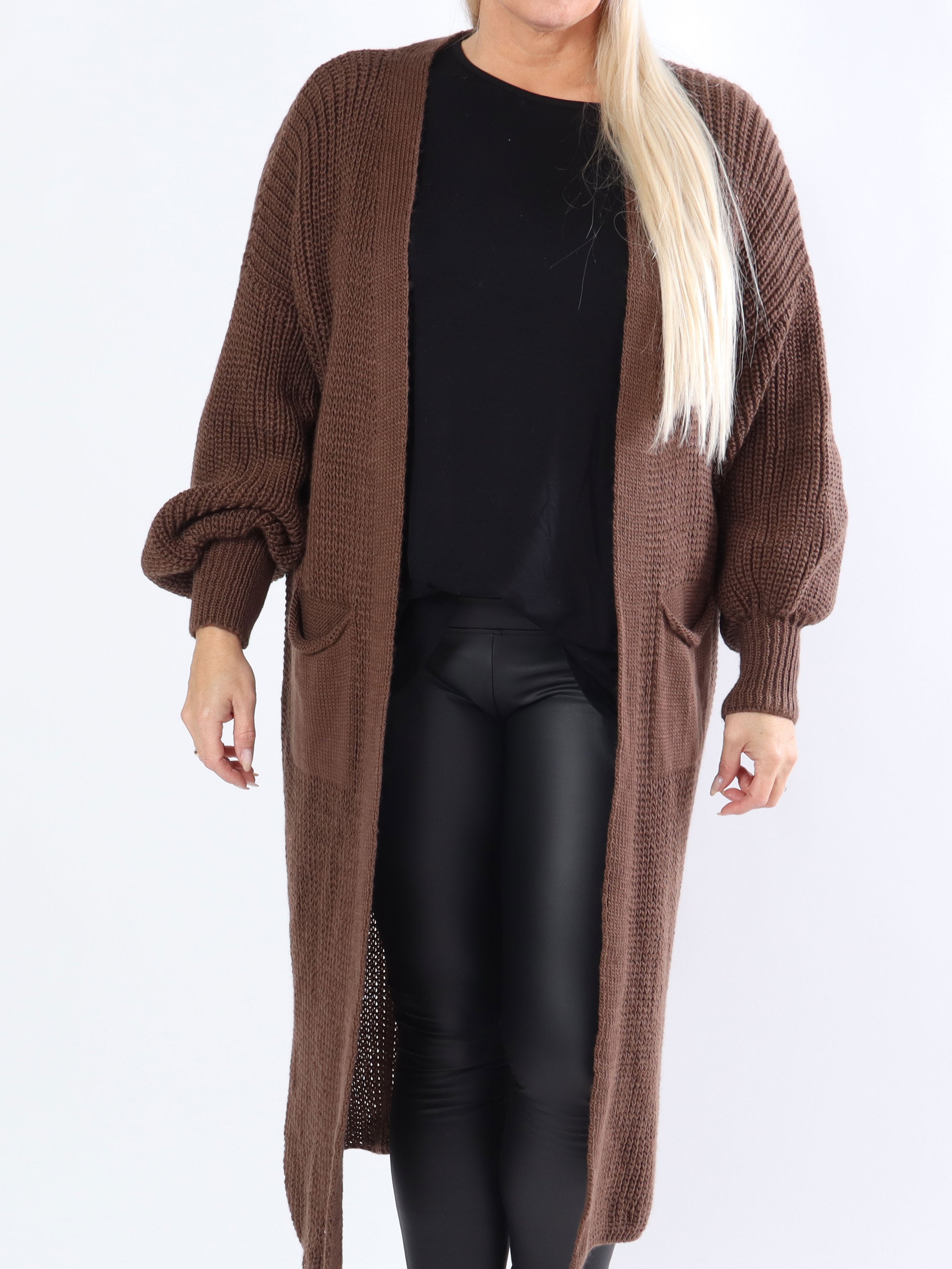 Sally - Stickad plus size kofta med ballongärmar