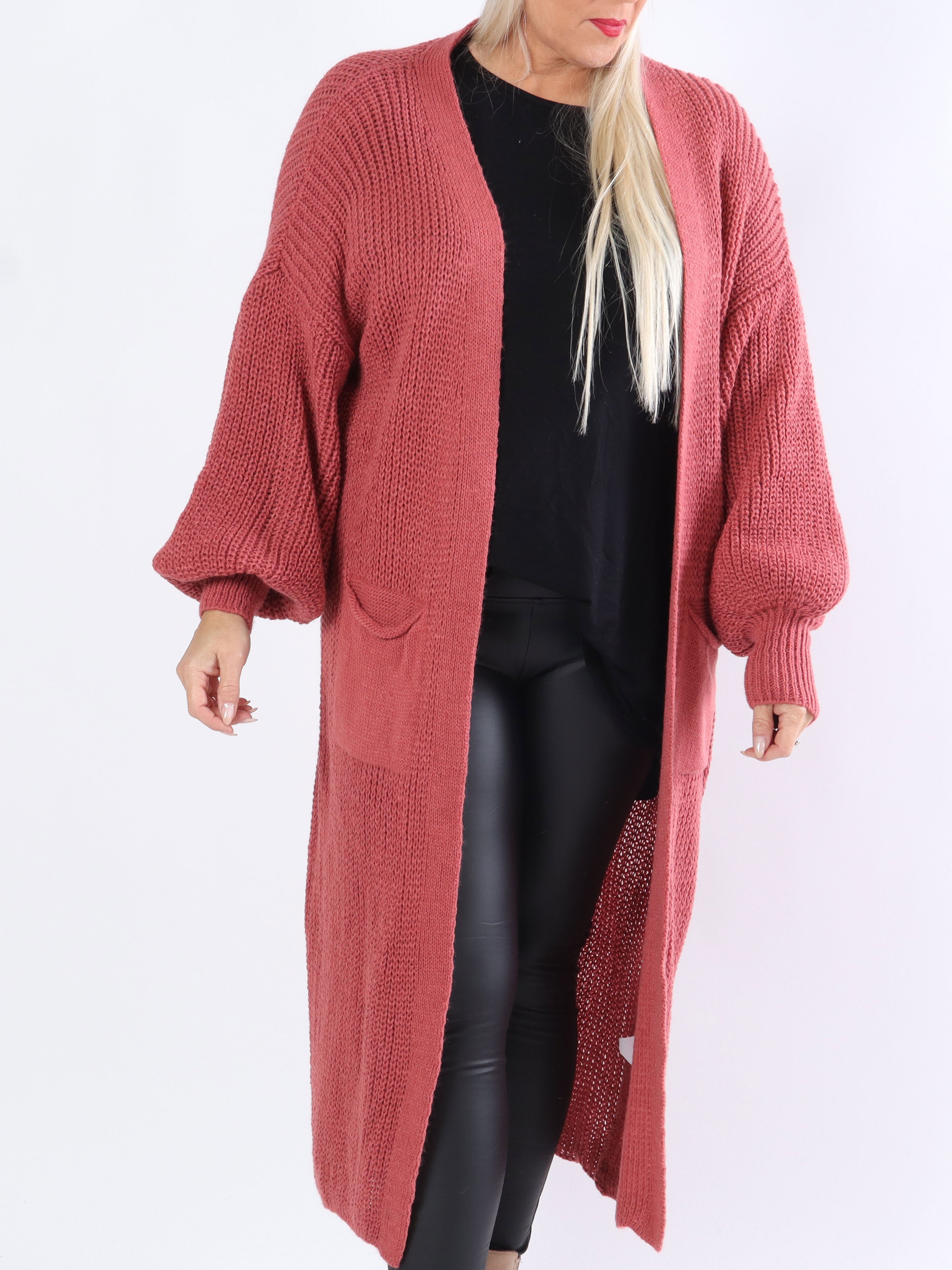 Sally - Stickad plus size kofta med ballongärmar