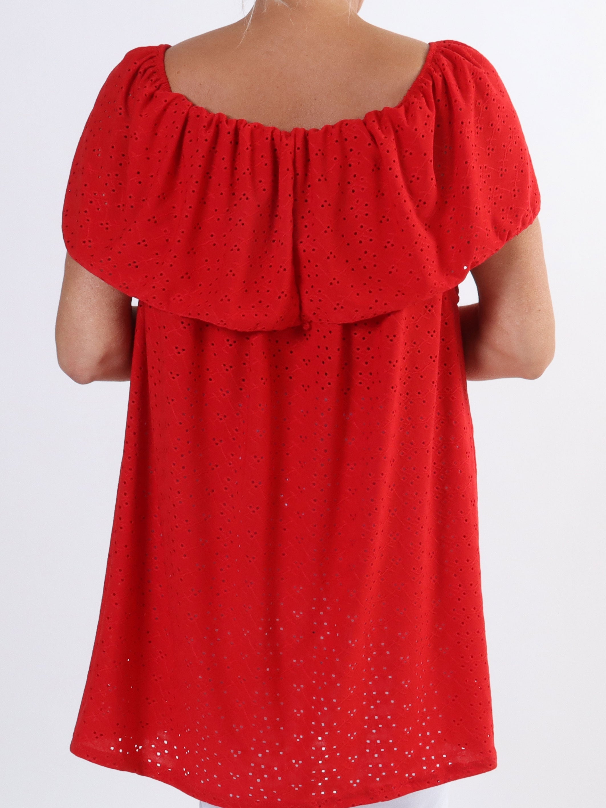 Sienna - Söt stretchig tunika i stora storlekar med broderi anglaise