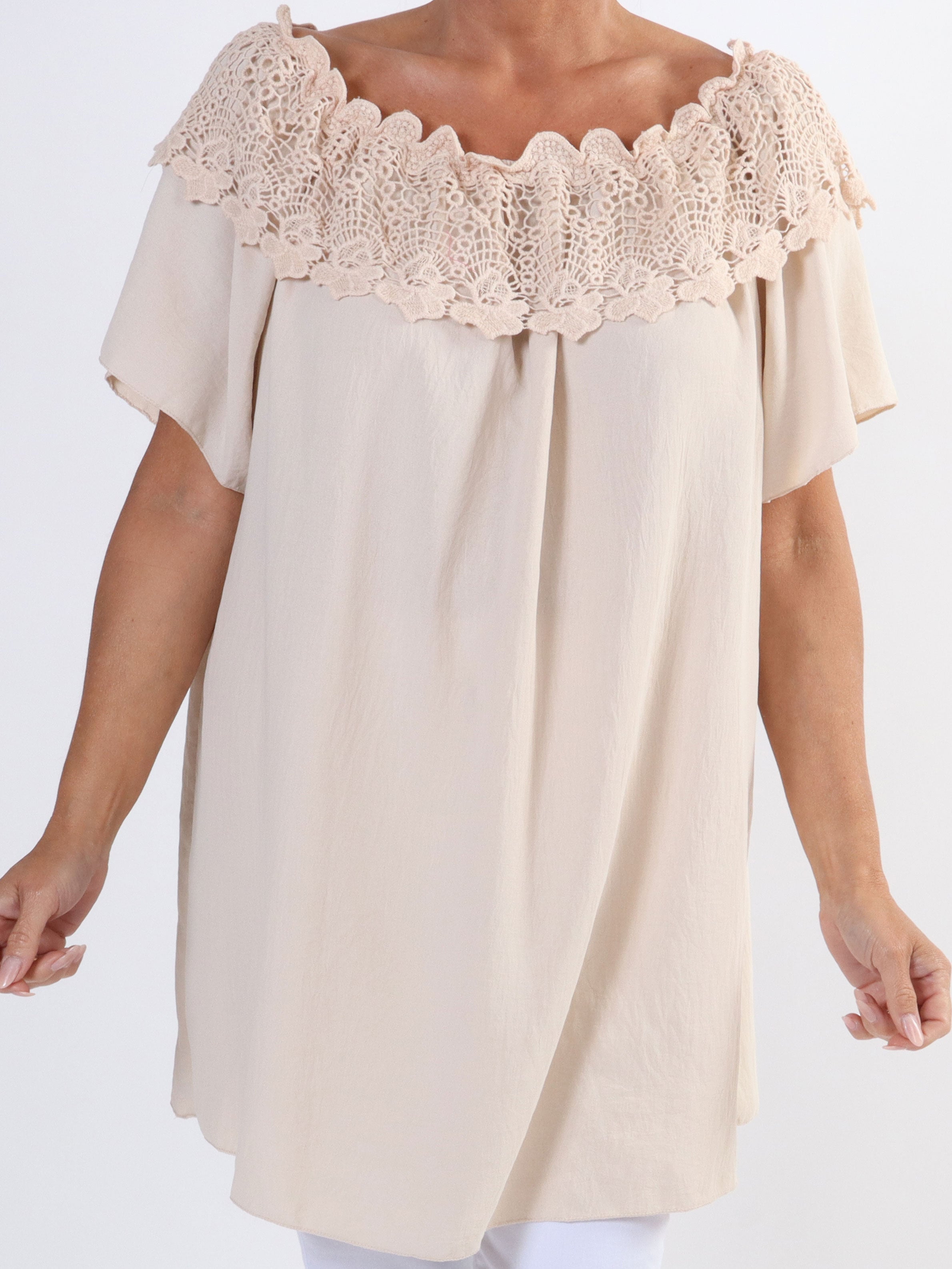 Sydney - Söt tunika i plus size med broderier - Beige